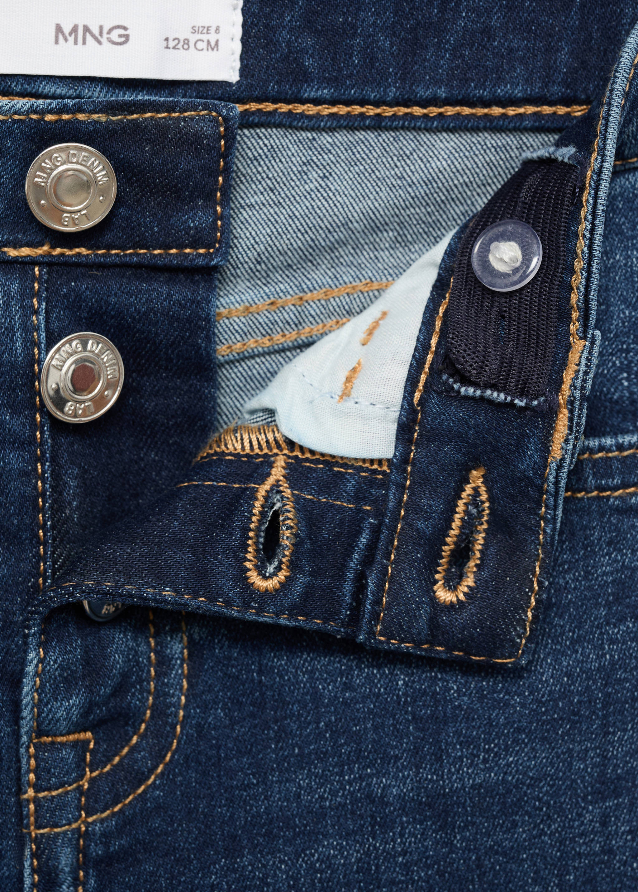 Buttons flare jeans - Details of the article 8