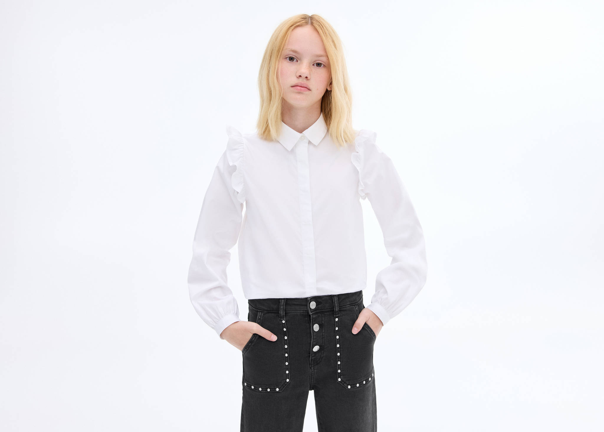 Straight-fit jeans with studs - Panoramic plane
