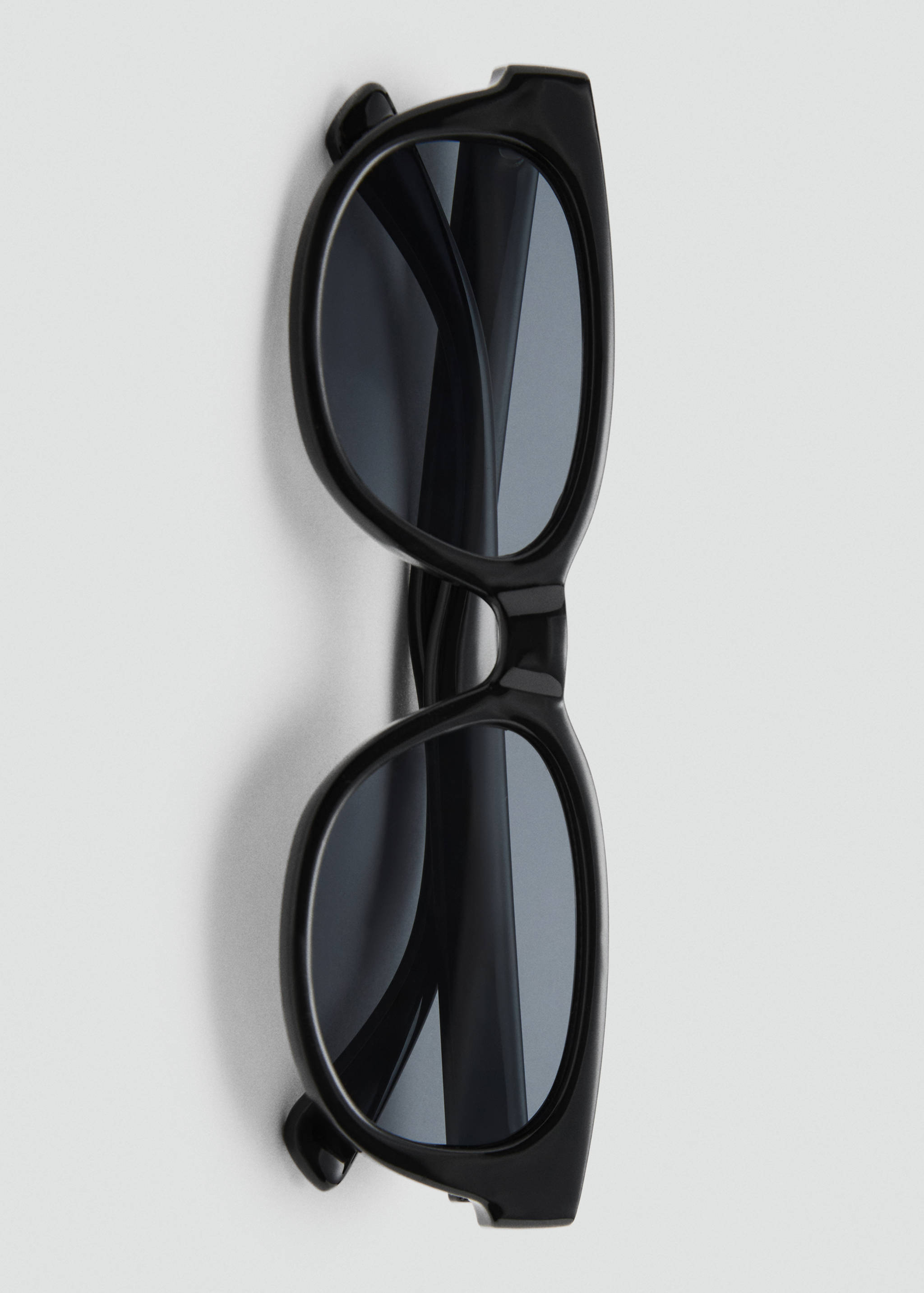 Resin frame sunglasses - Details of the article 2