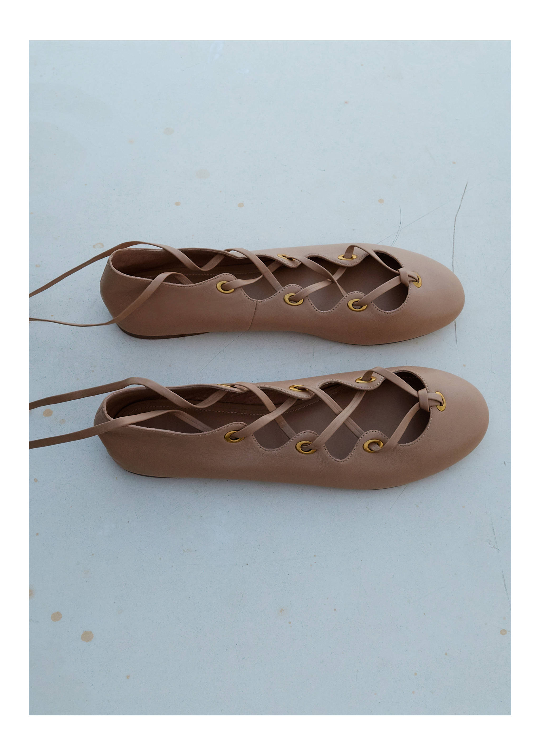 Ballerines cuir lanières croisées - Plan général, Nude. Ref: 17032894-00.