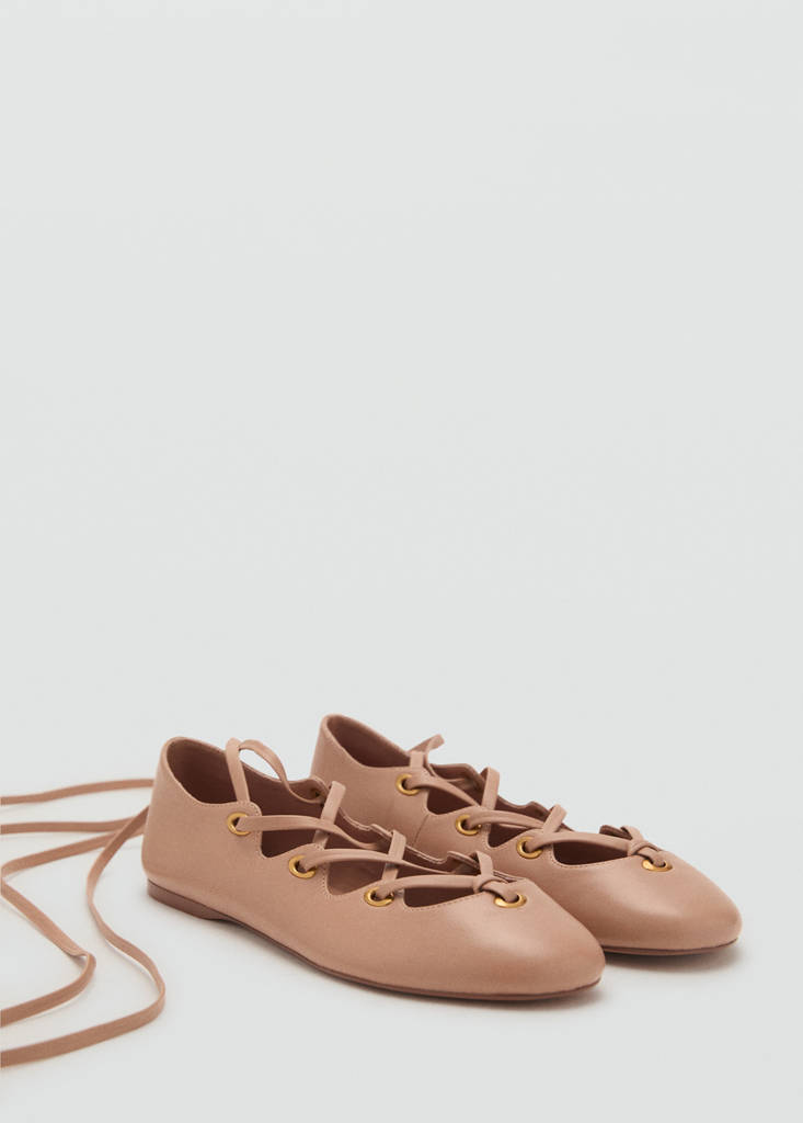 Leather ballet flats with crossed straps — Nude