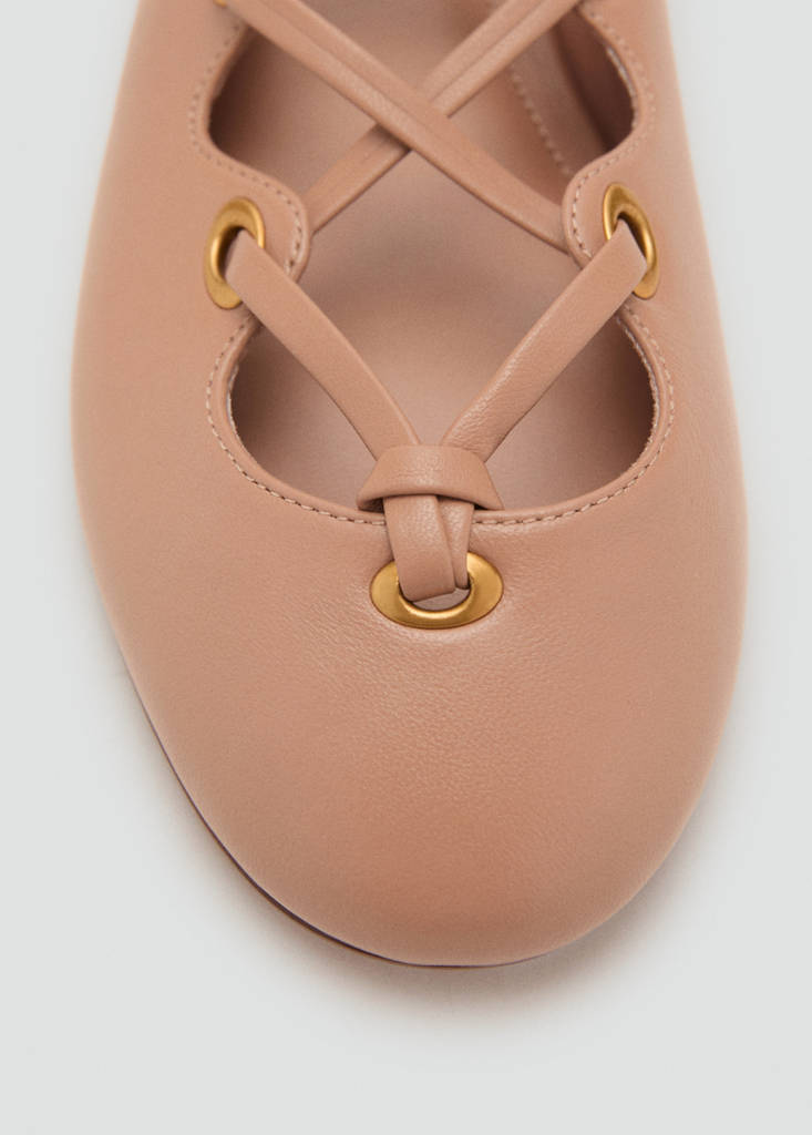 Leather ballet flats with crossed straps — Nude