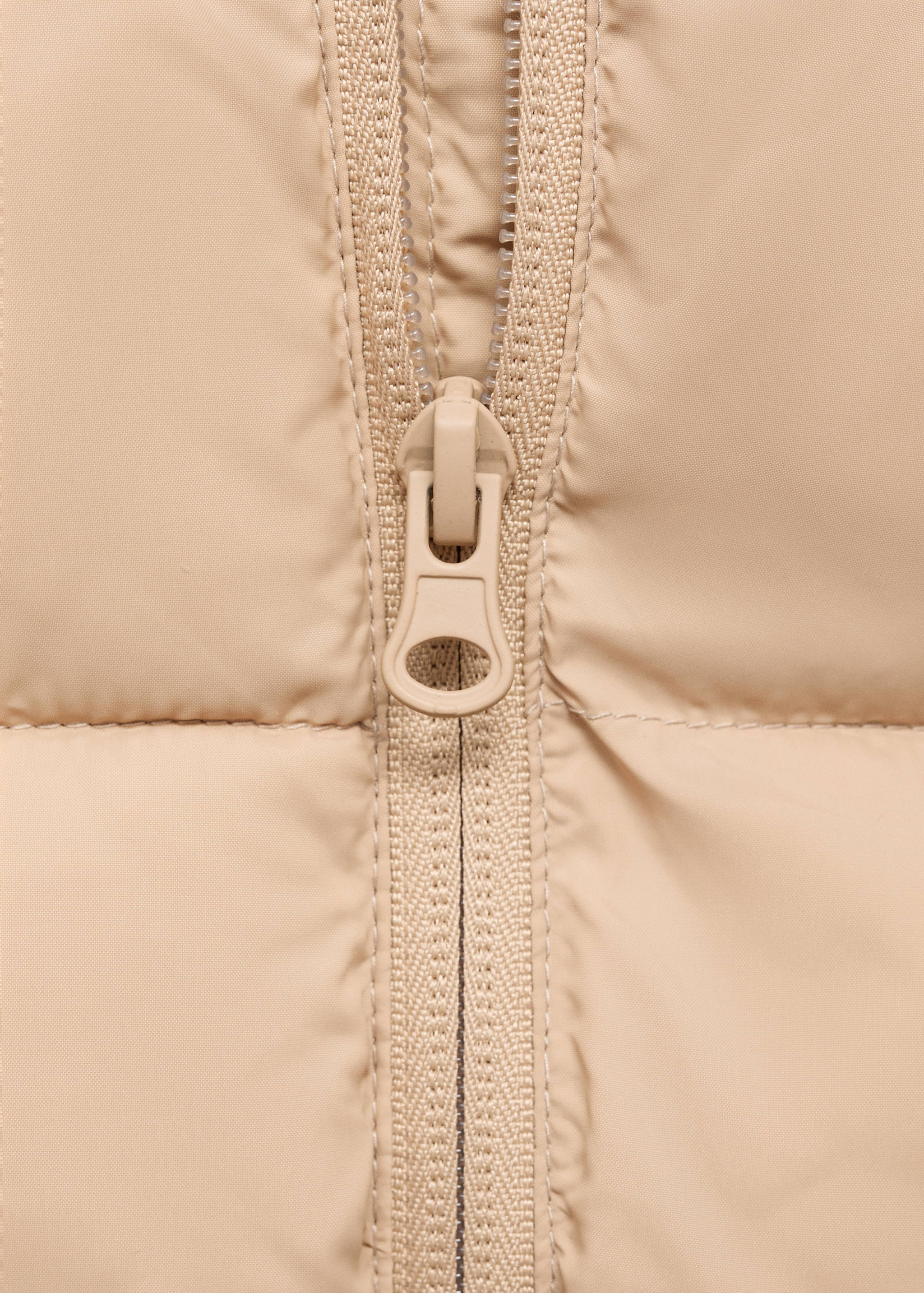 Quilted vest with hood - Details of the article 8