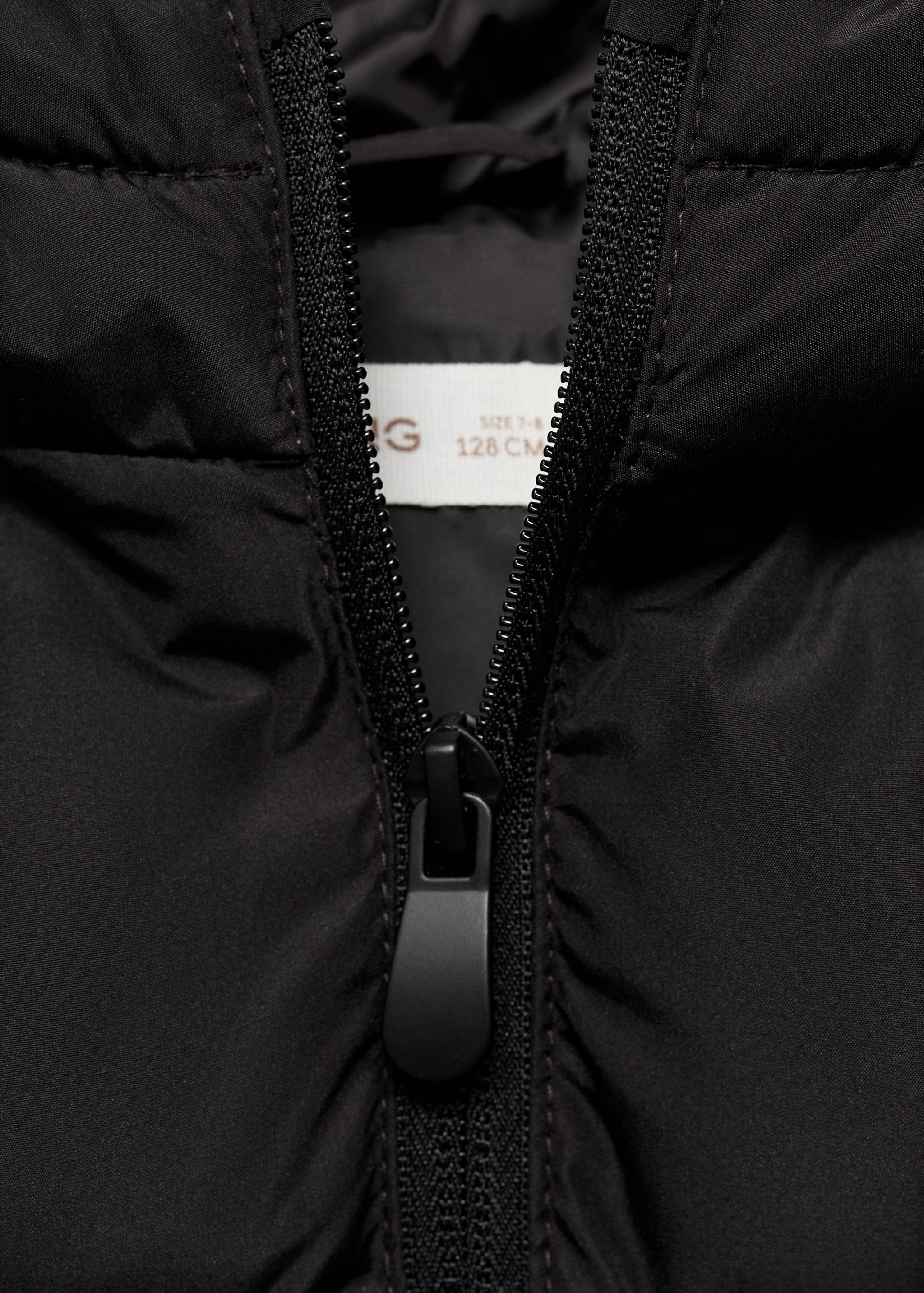 Quilted gilet with hood - Details of the article 8