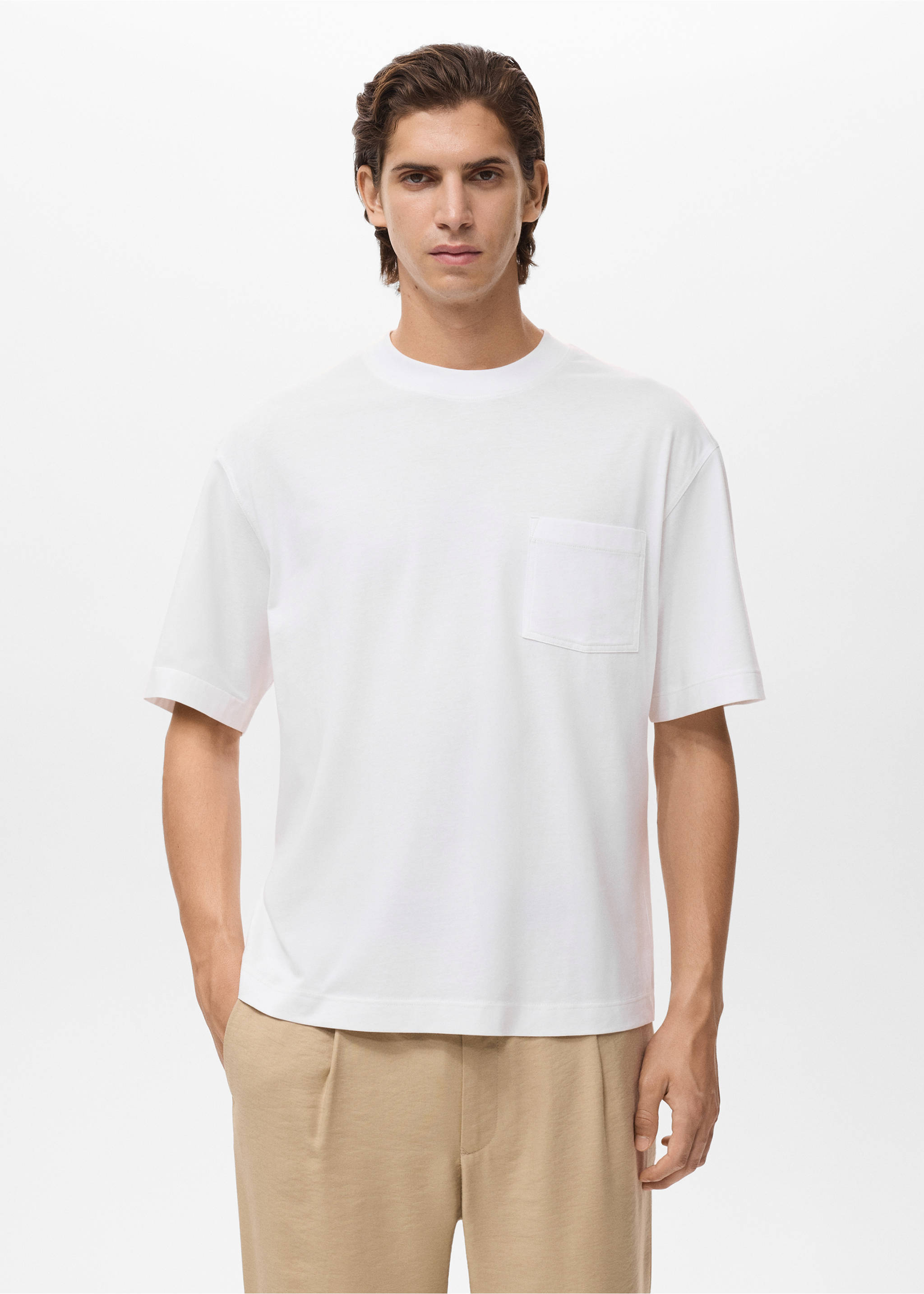 Camiseta 100% algodón boxy fit bolsillo - Plano medio, Blanco roto. Ref: 17032900-00.