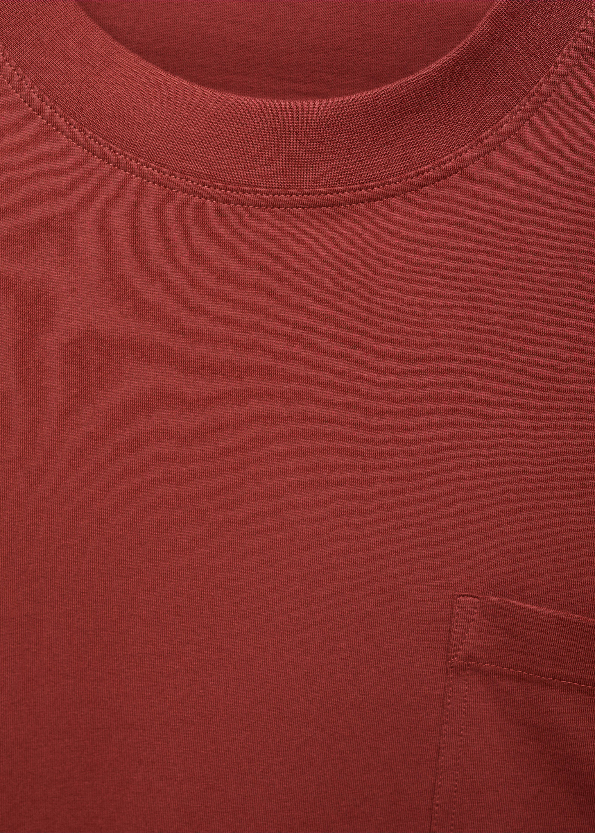 Camiseta 100% algodón boxy fit bolsillo - Detalle del artículo 8, Cereza. Ref: 17032900-00.