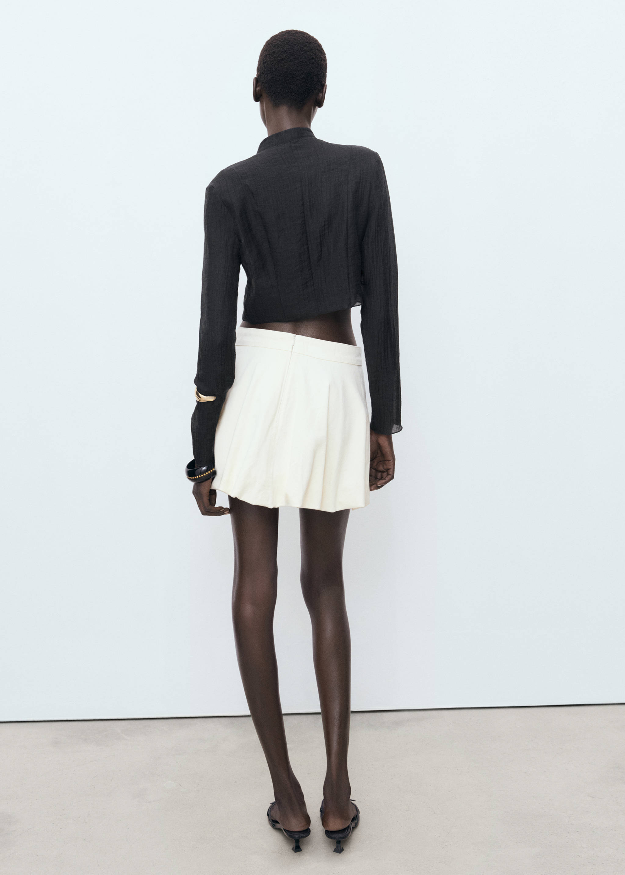 Lyocell blouse with toggles - Reverse of the article