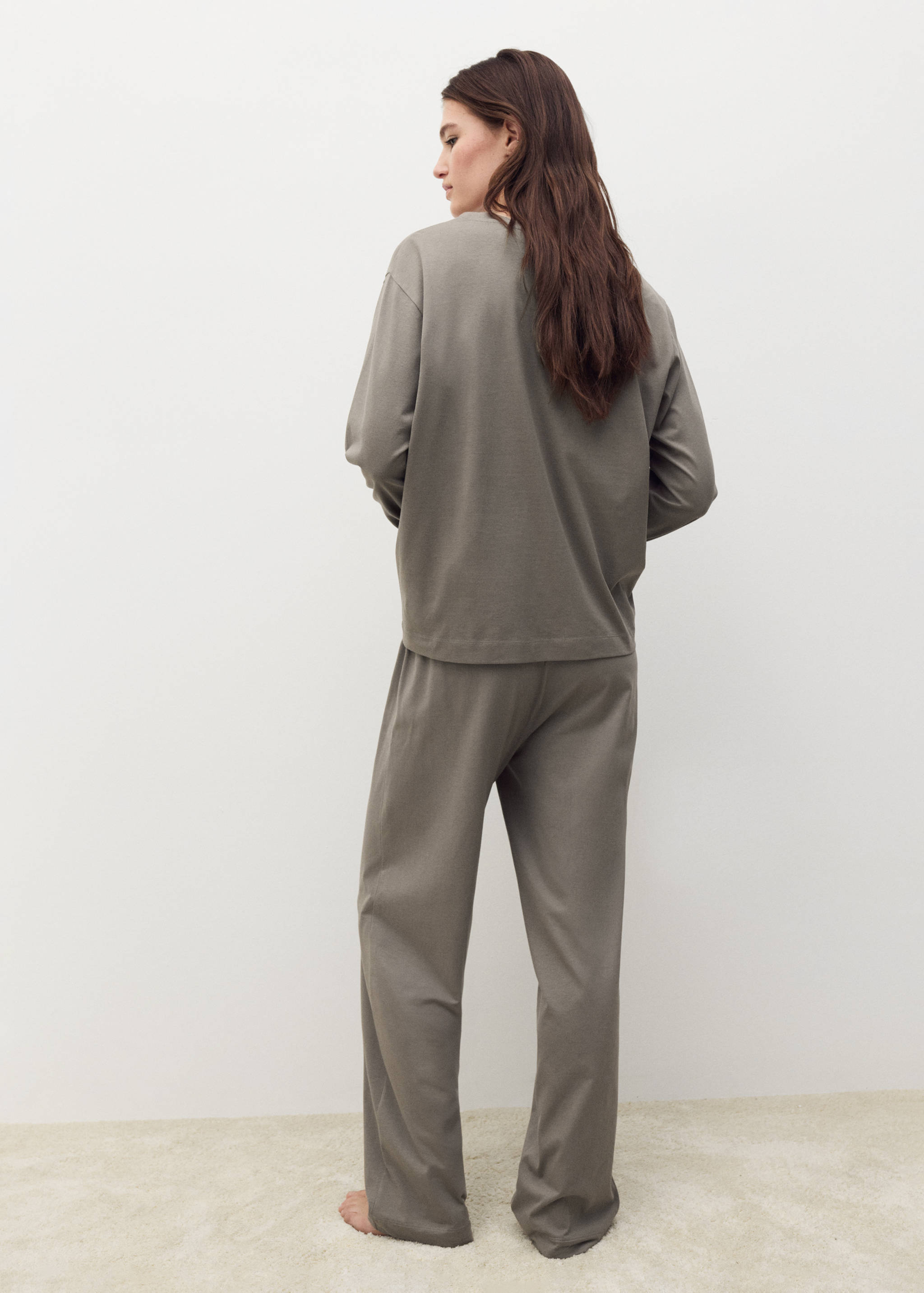 Two-piece plain cotton pyjamas - Reverse of the article