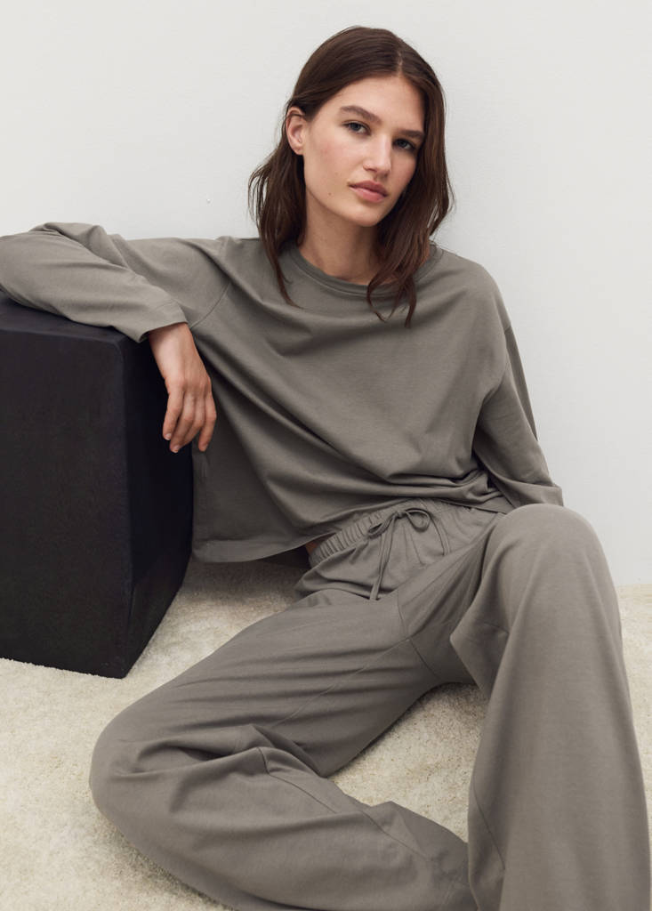 Two-piece plain cotton pyjamas — Medium Brown