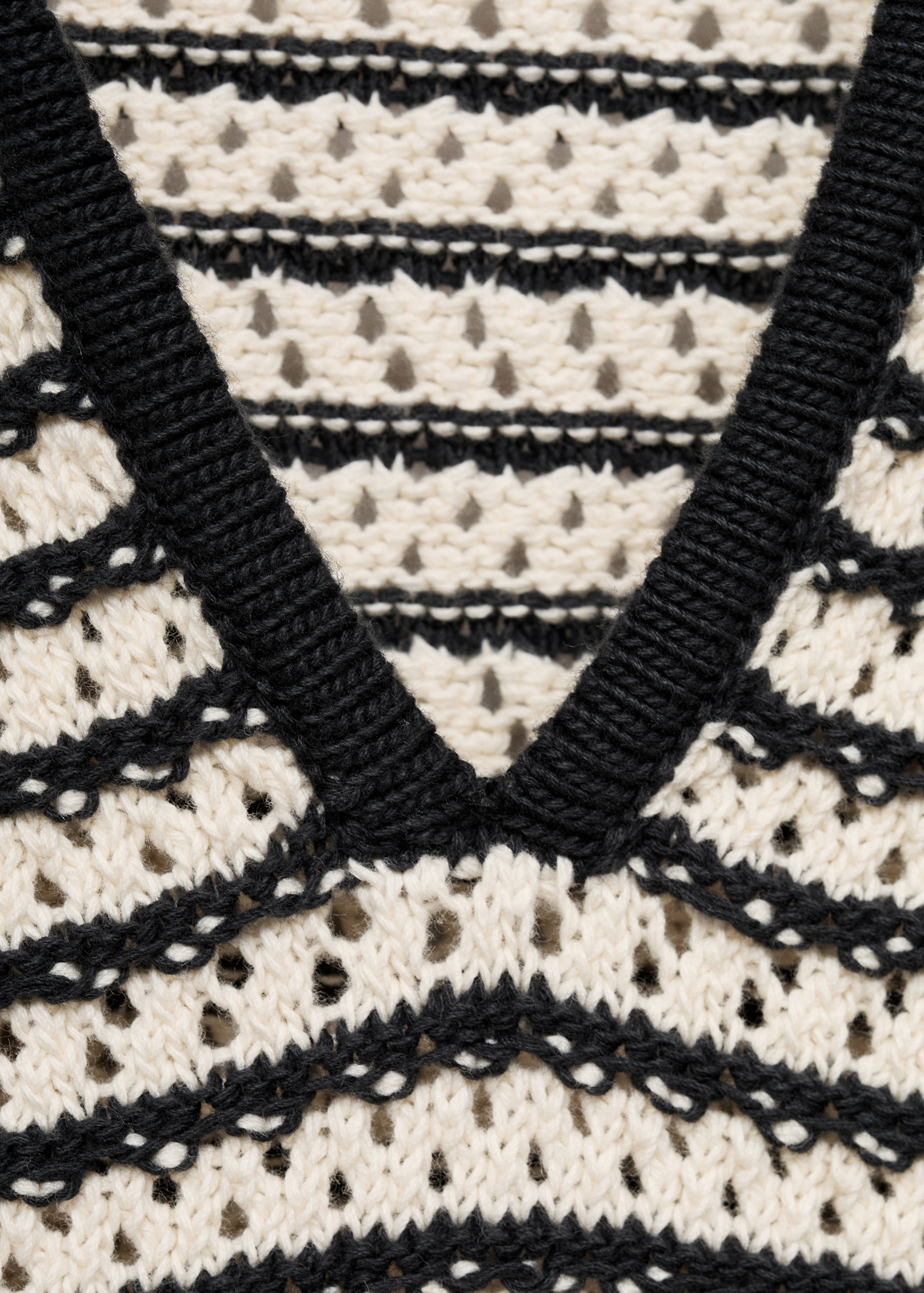 100% cotton polo shirt with striped structure - Details of the article 8