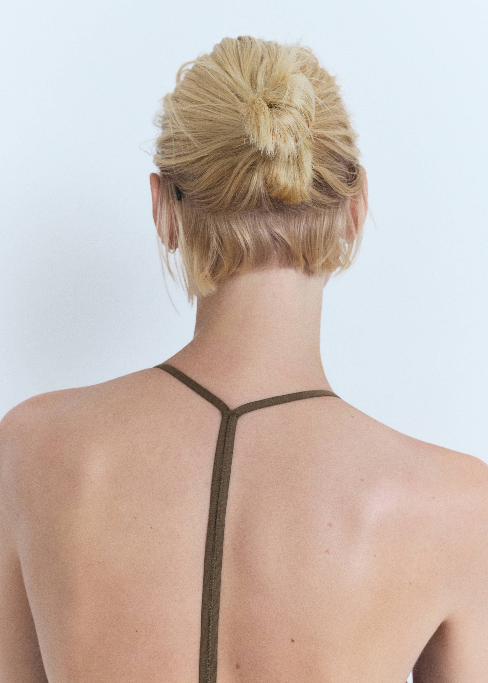 Robe midi décolletée dans le dos - Détail de l'article 1