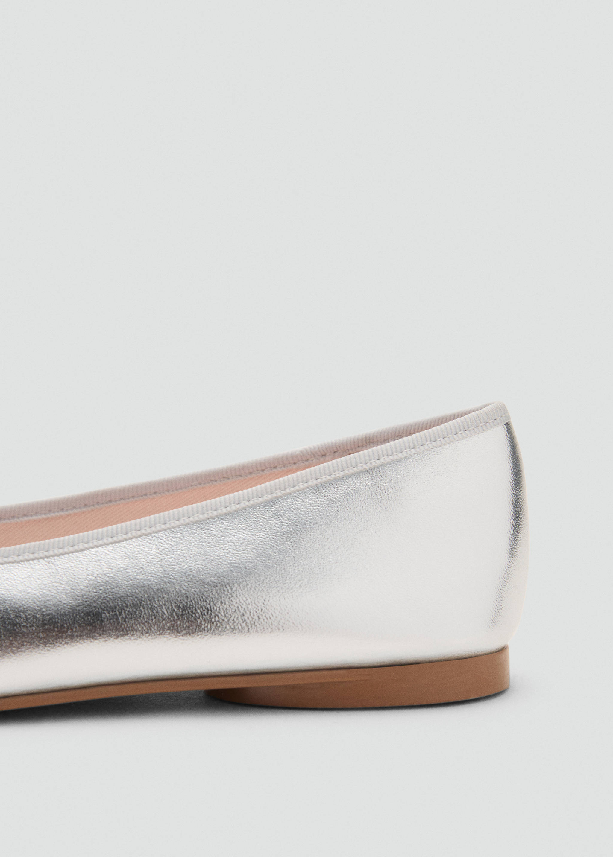 Metallic ballet flats with bow - Details of the article 2