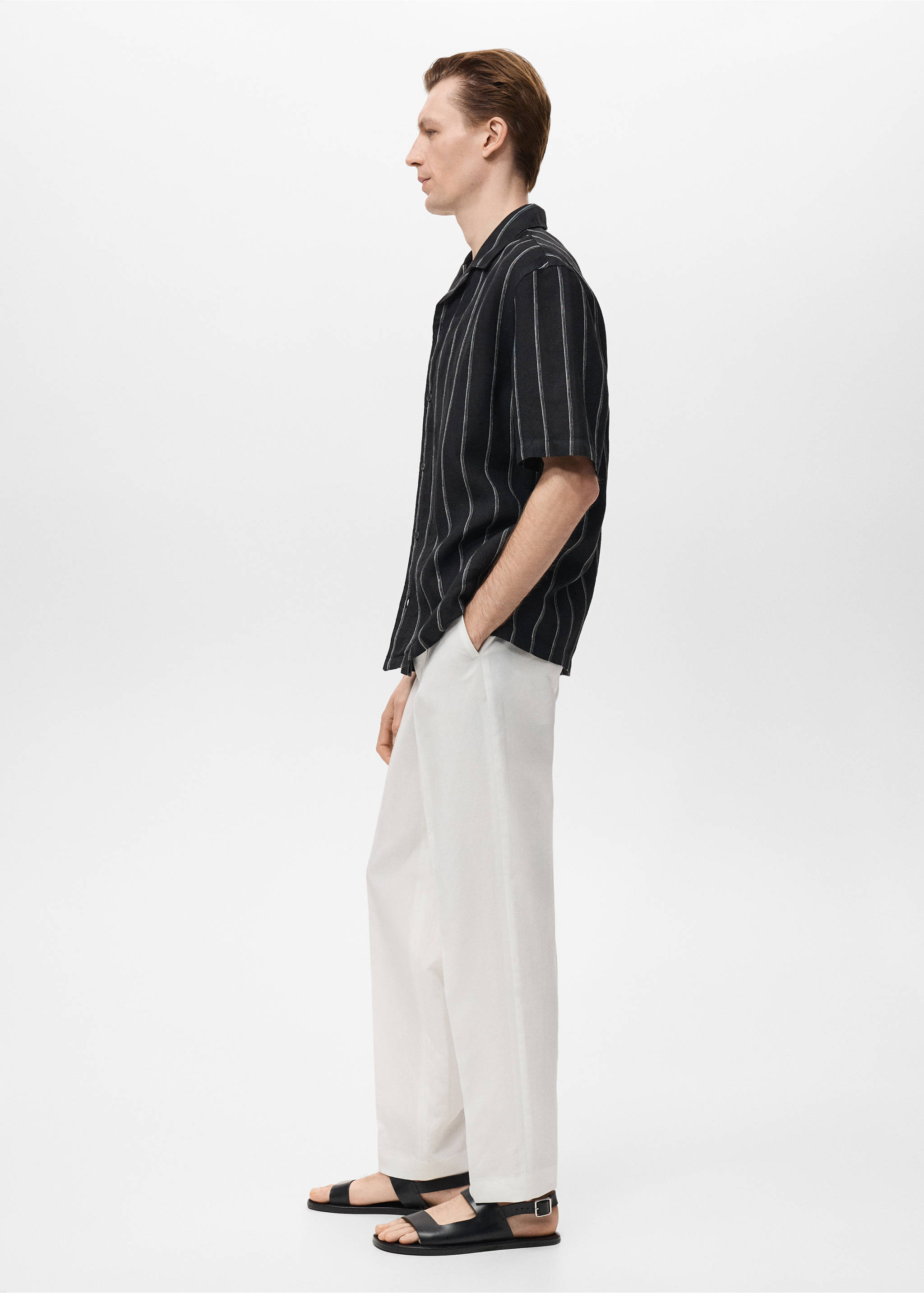 100% linen short-sleeve striped shirt - Details of the article 2, Black. Ref: 17032914-00.