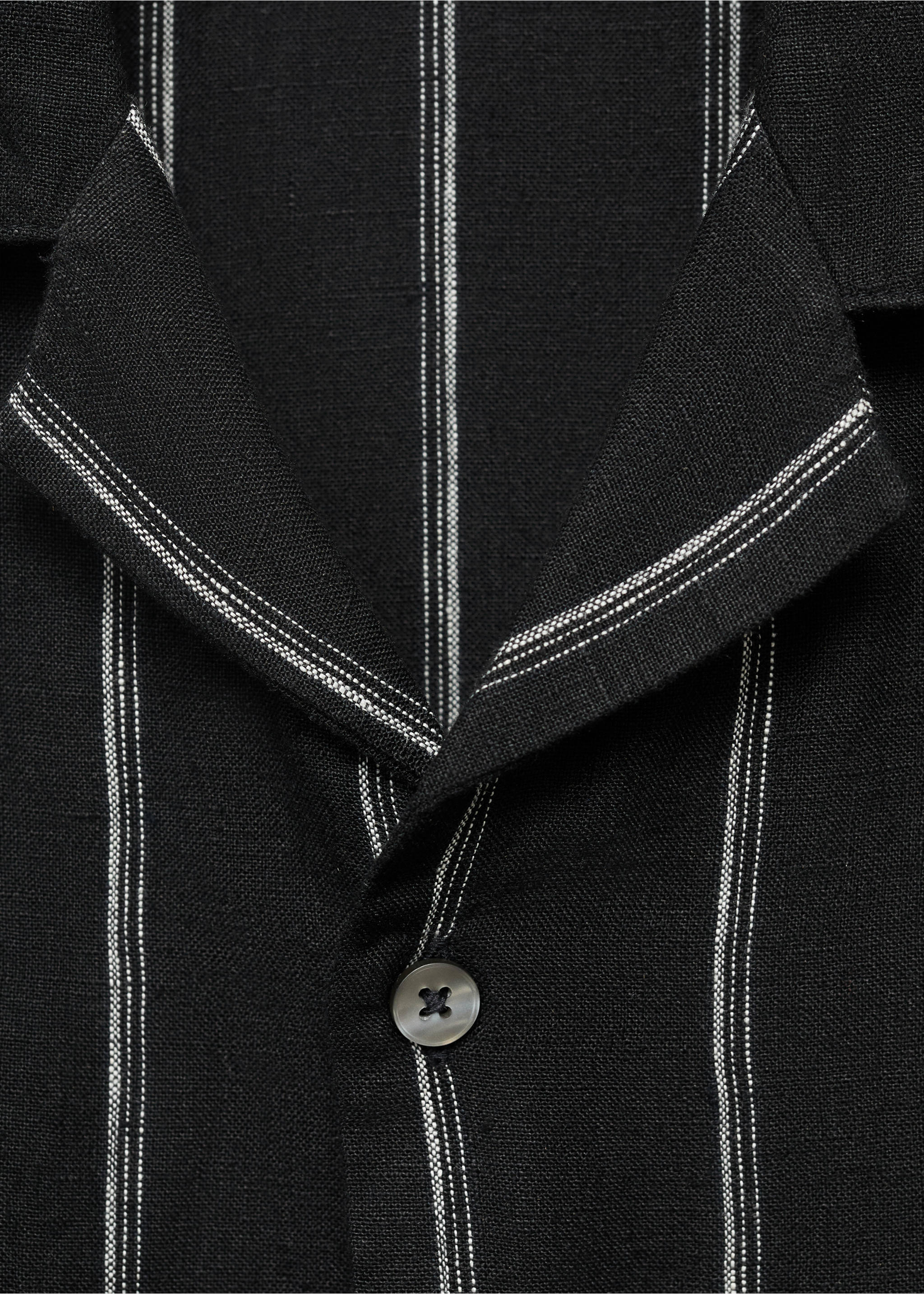 100% linen short-sleeve striped shirt - Details of the article 8, Black. Ref: 17032914-00.
