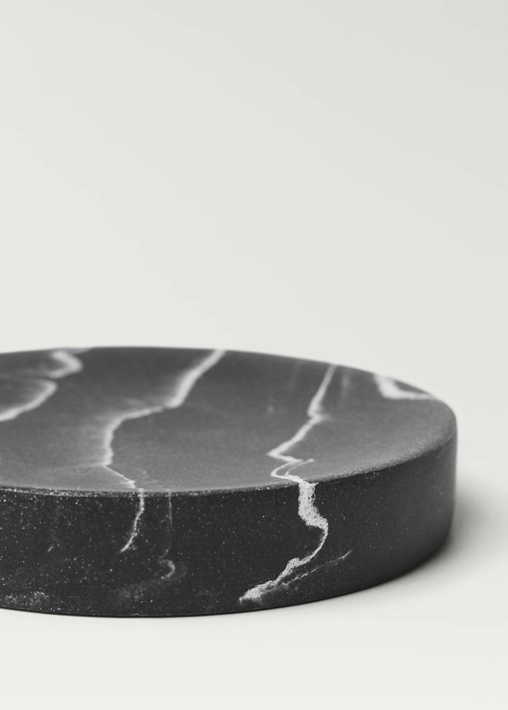 Marble-effect soap dish — Black