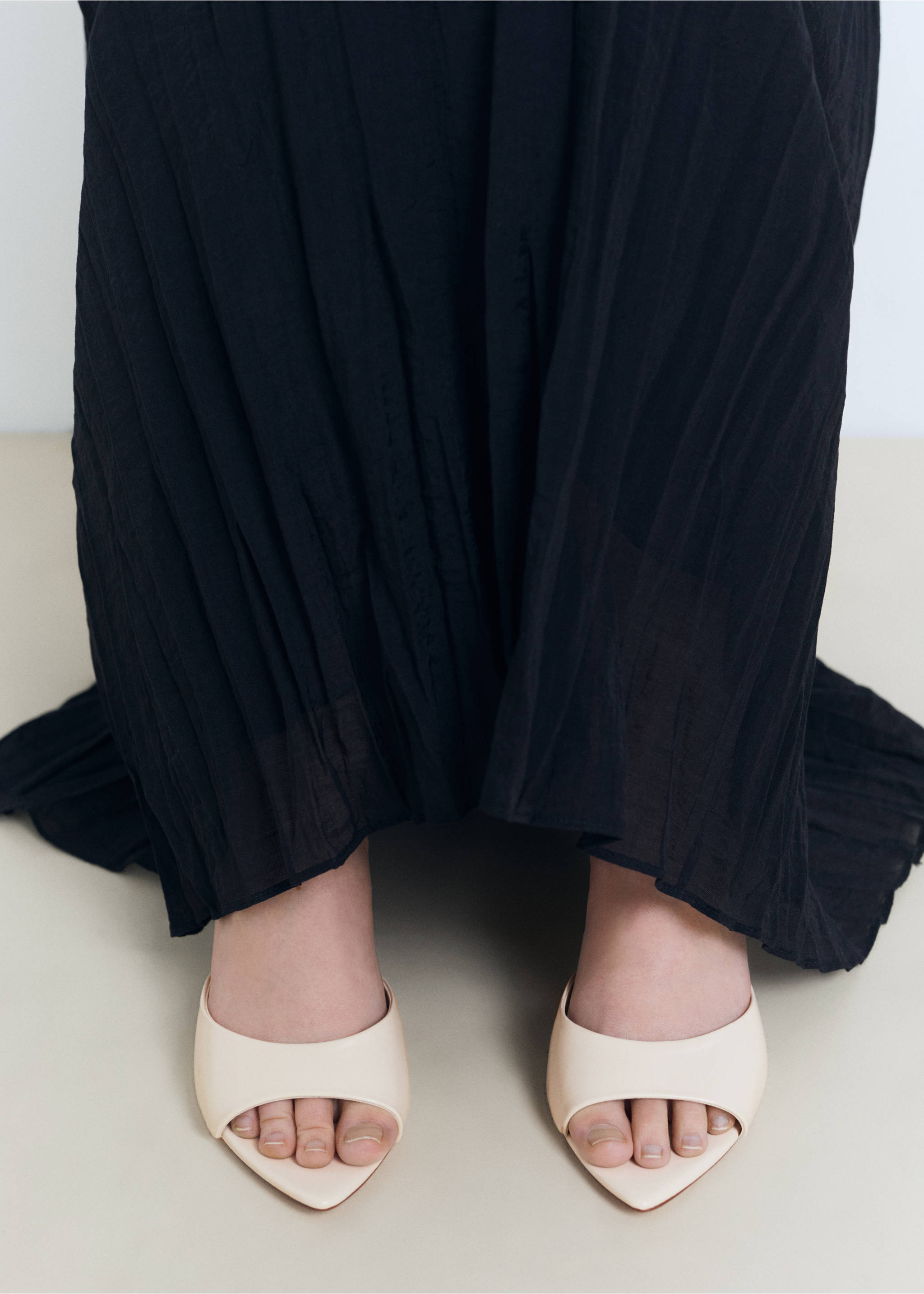 Pointed-heel sandals - Details of the article 9, White. Ref: 17032923-00.