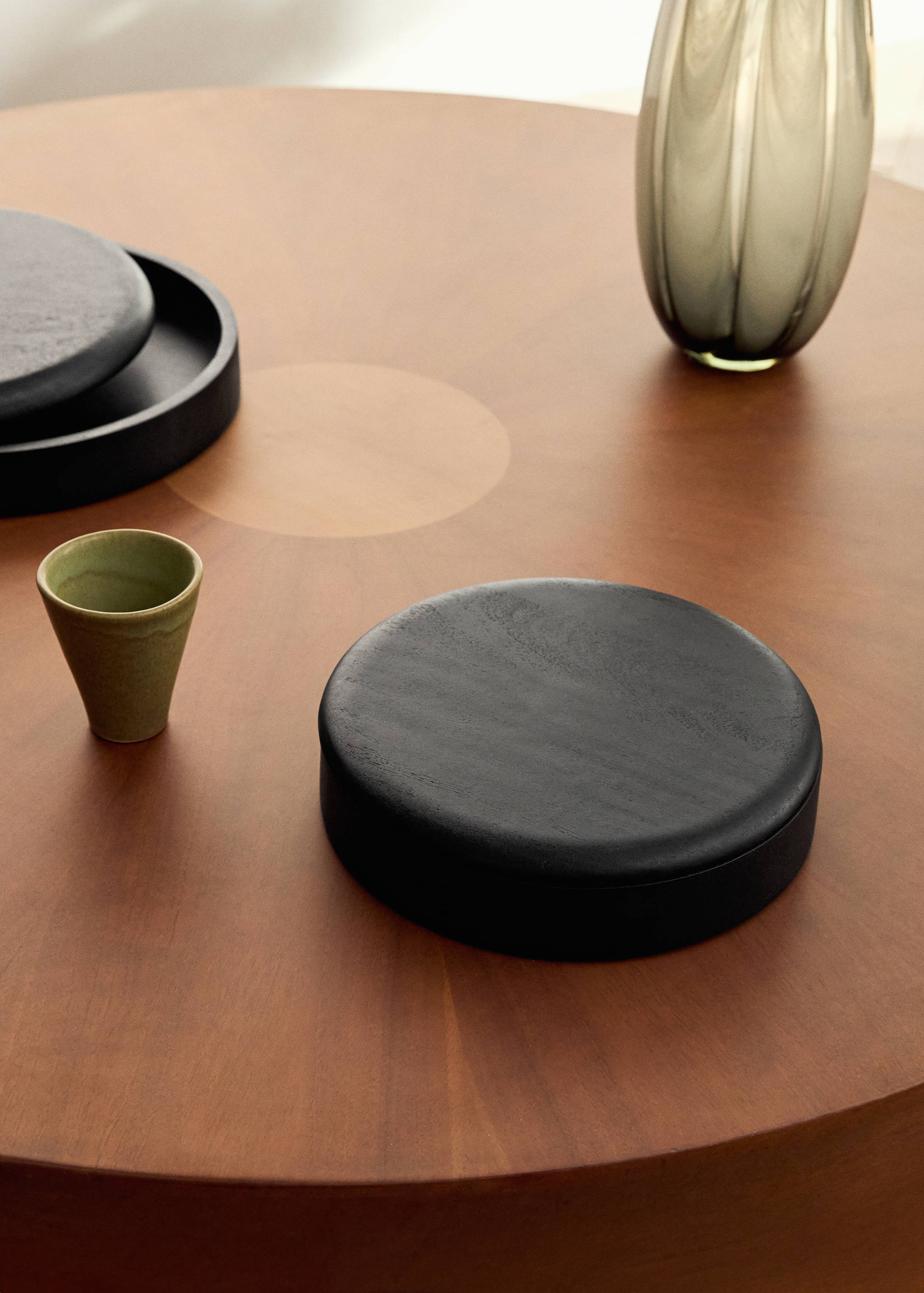 Közepes méretű akácfa kerek tárolódoboz - Általános sík