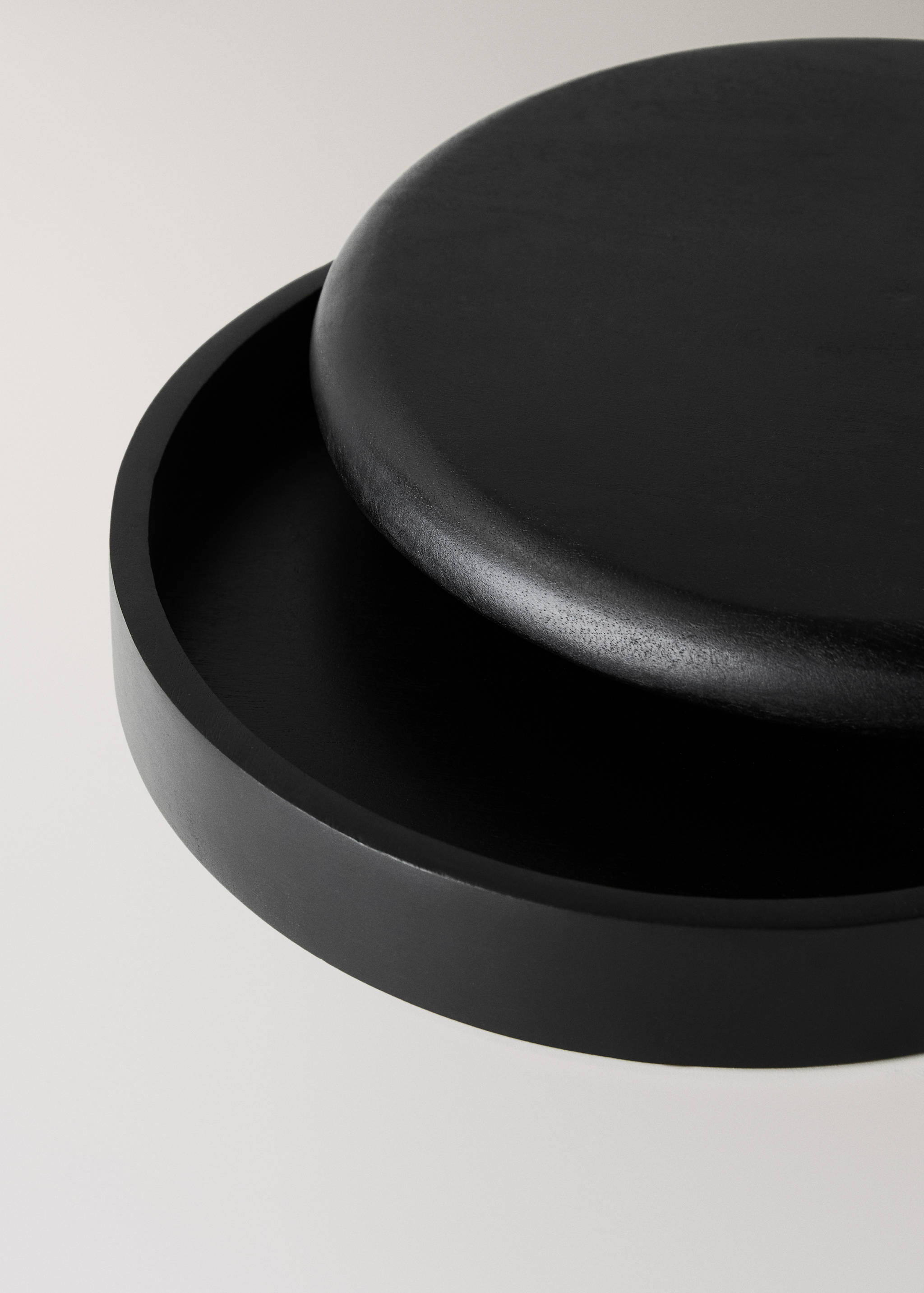 Large round acacia wood box - Details of the article 1