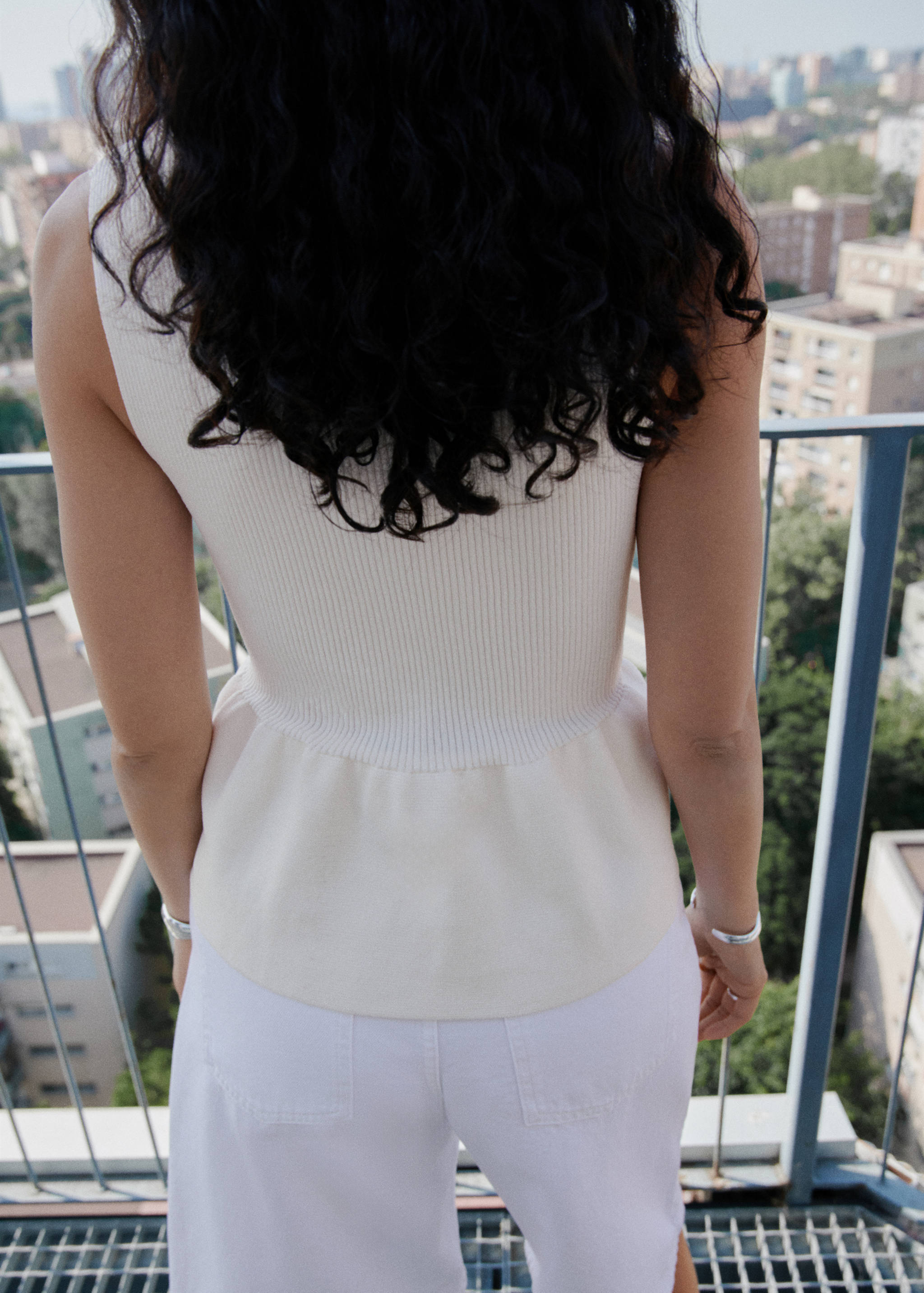 Bows knit top - Reverse of the article