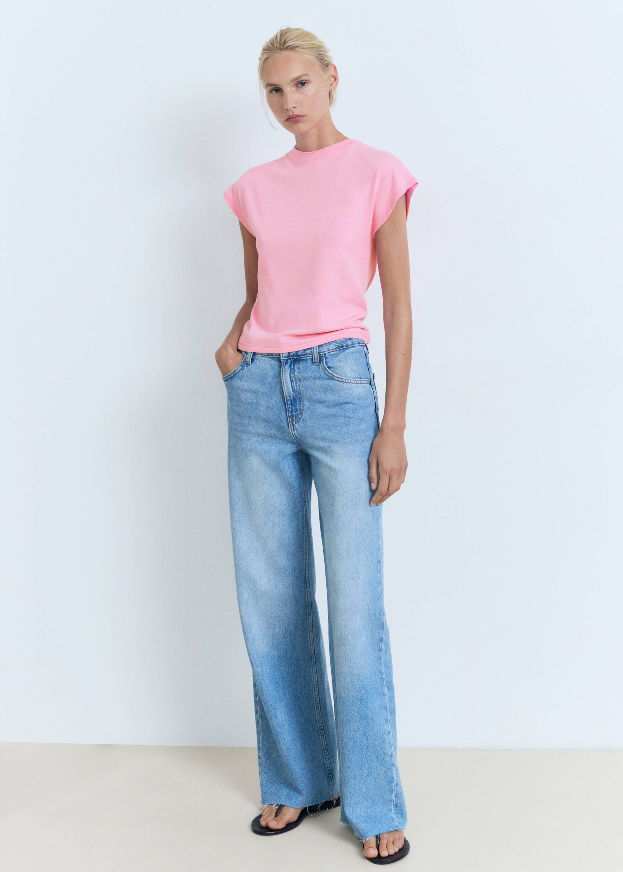 Short-sleeved fine-knit sweater - General plane