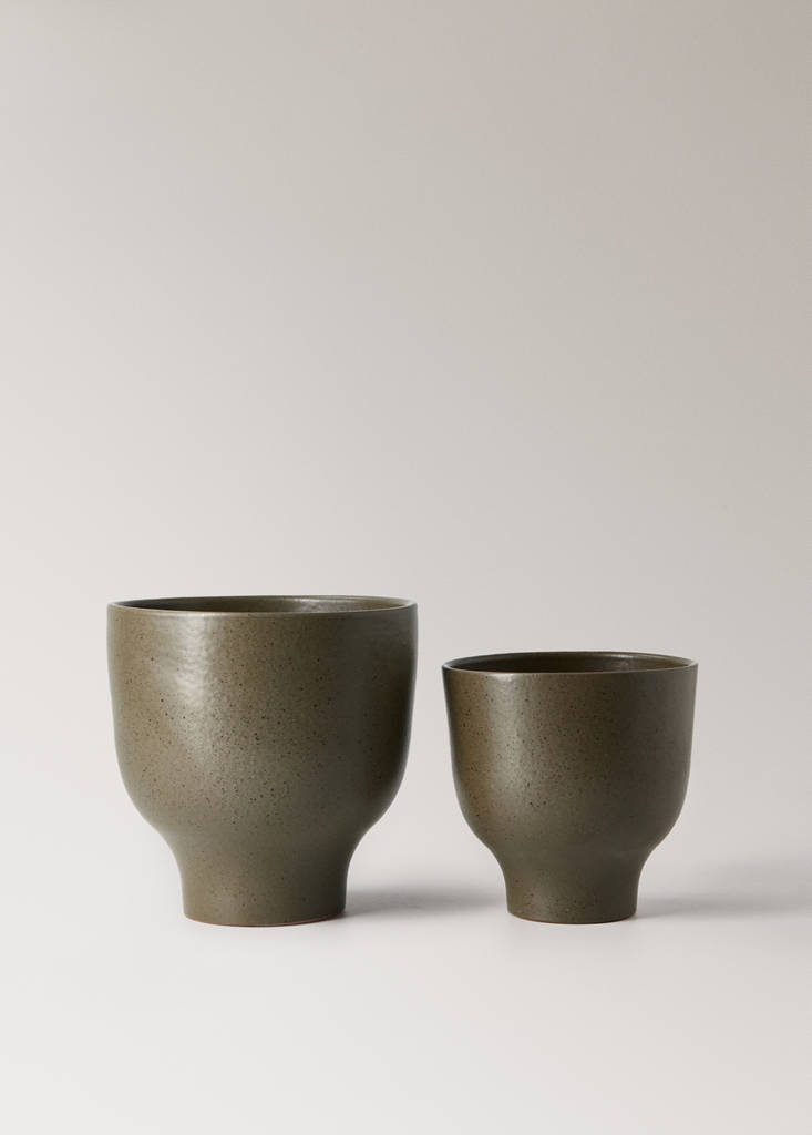 Large terracotta planter — Olive Green