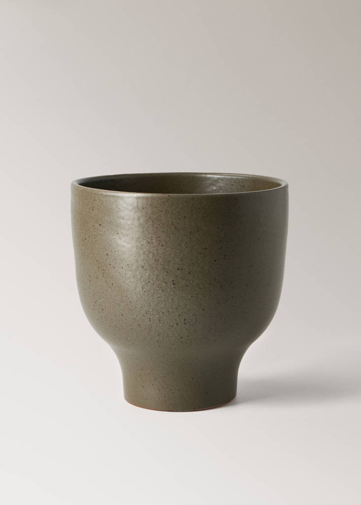 Large terracotta planter — Olive Green