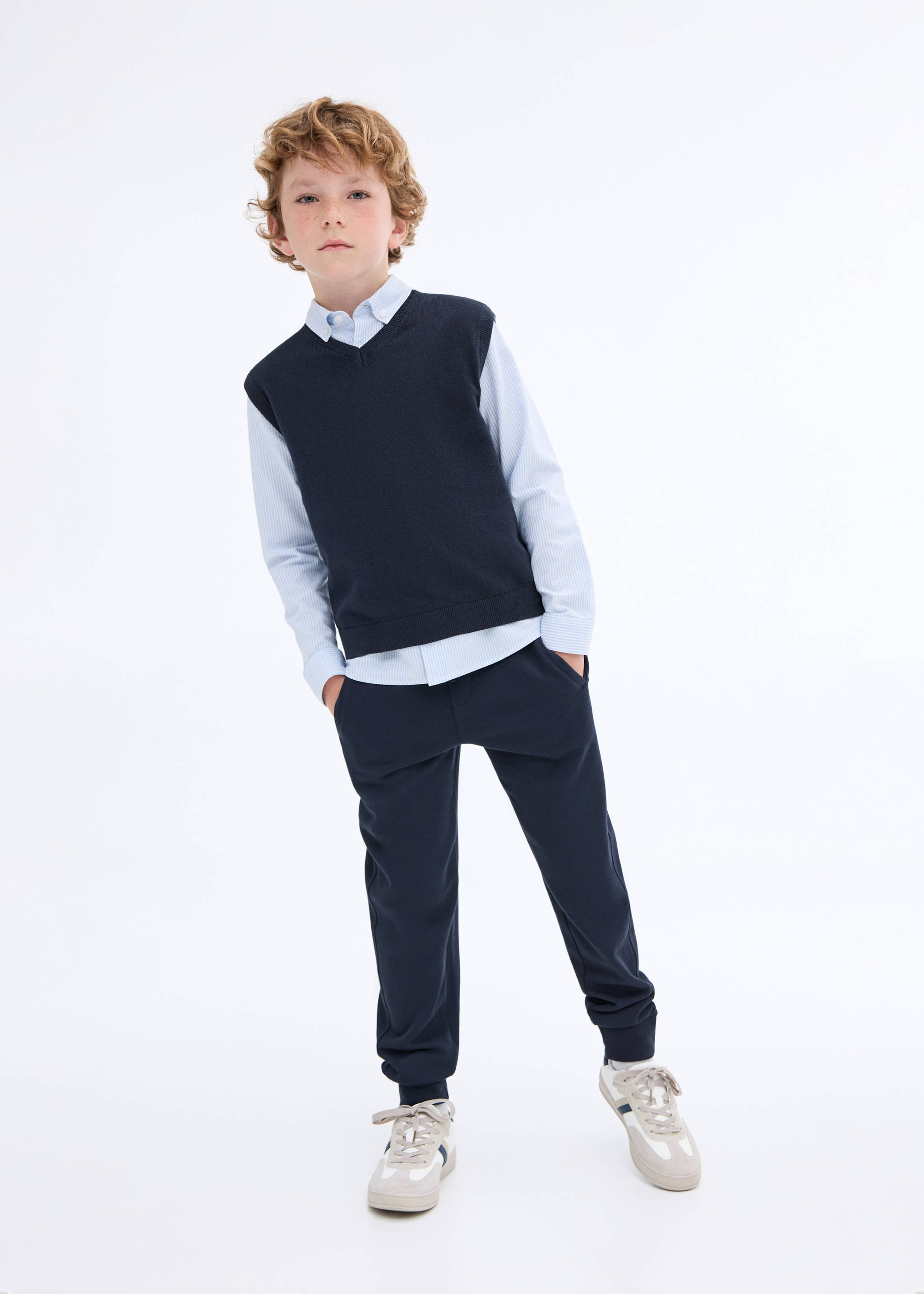 Drawstring jogger trousers - General plane