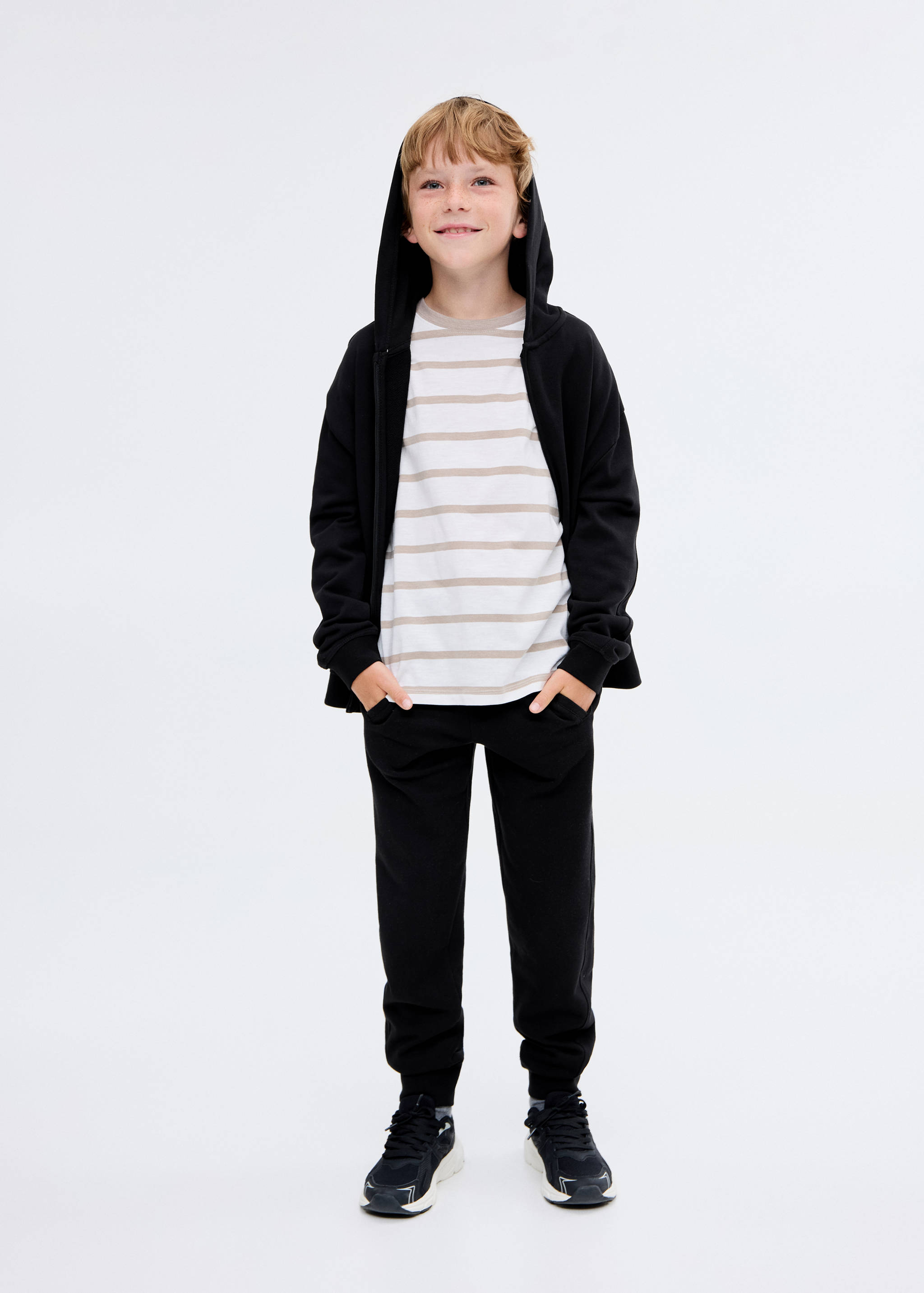 Spodnie joggersy ze sznurkiem - Plan ogólny