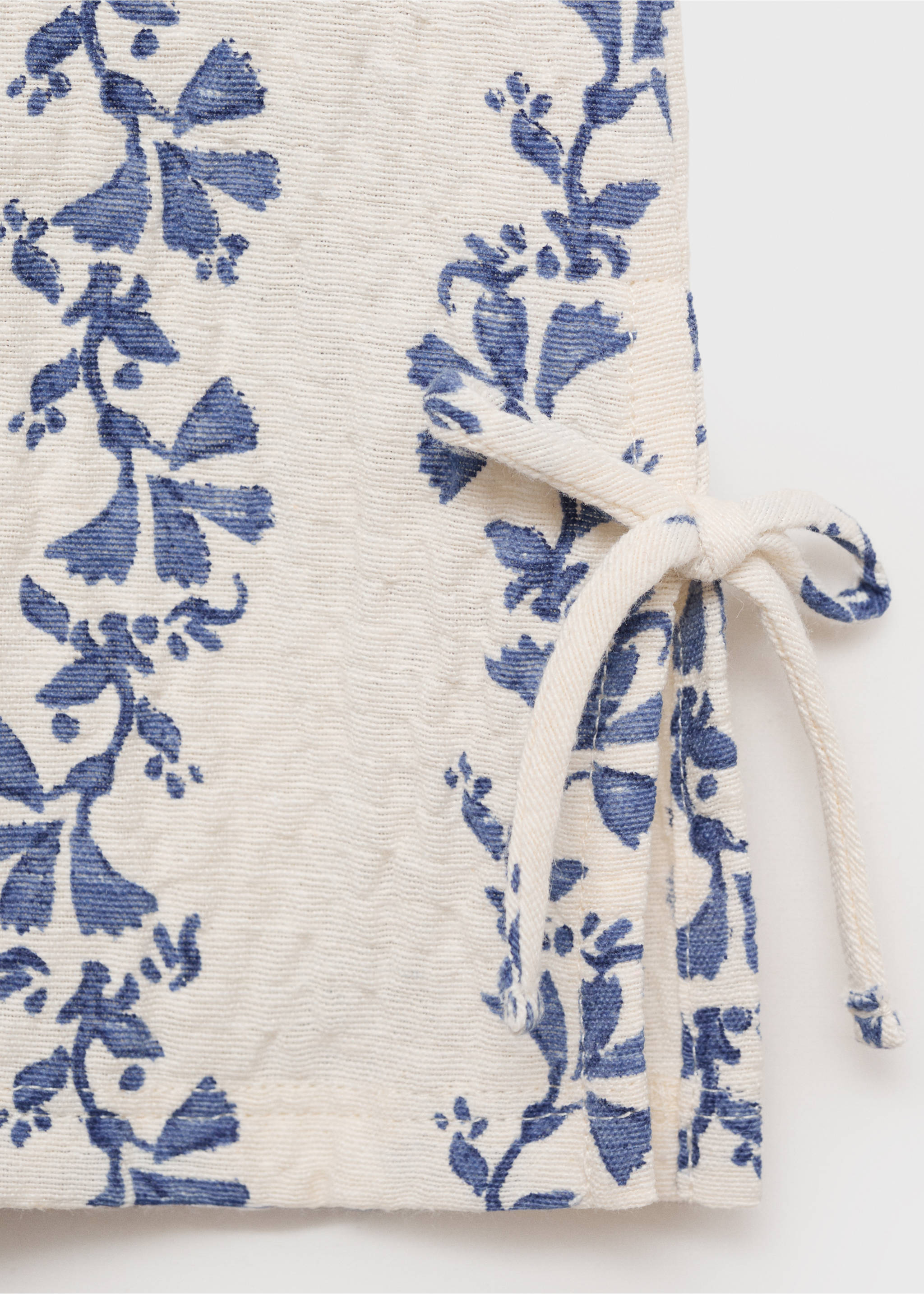 Blouse imprimée nœuds - Détail de l'article 8, Écru. Ref: 17033291-00.