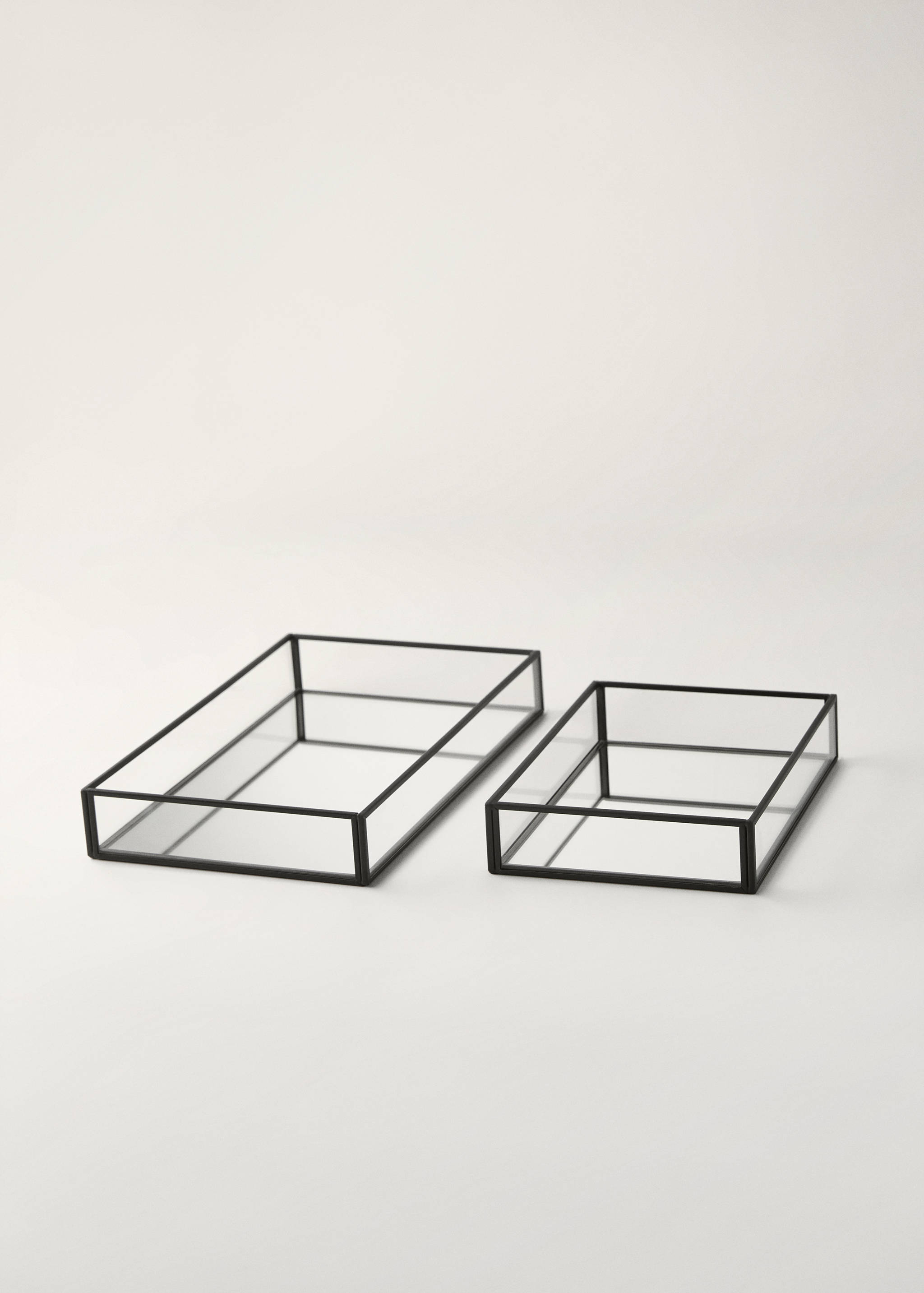 Średnia dekoracyjna taca z metalowym brzegiem - Szczegóły artykułu 4