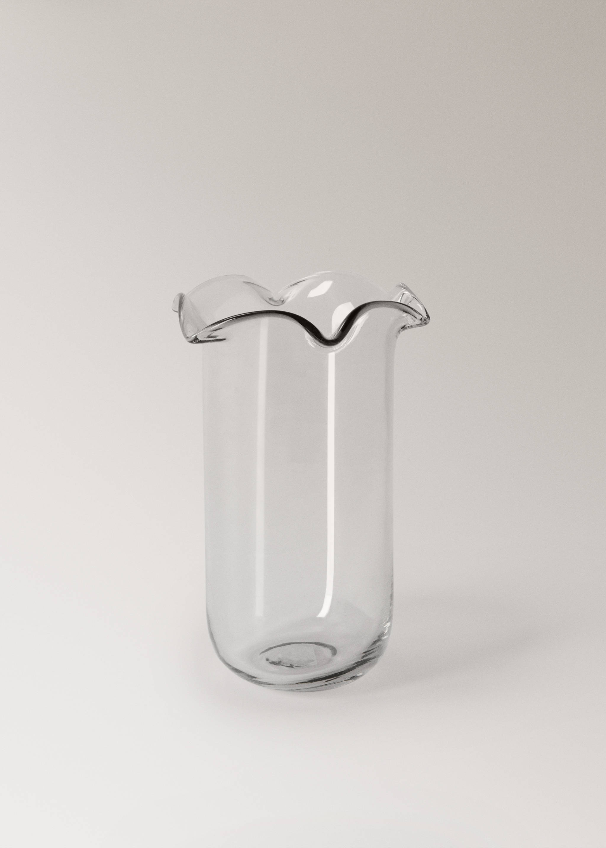 Recycled glass vase with waves - Article without model