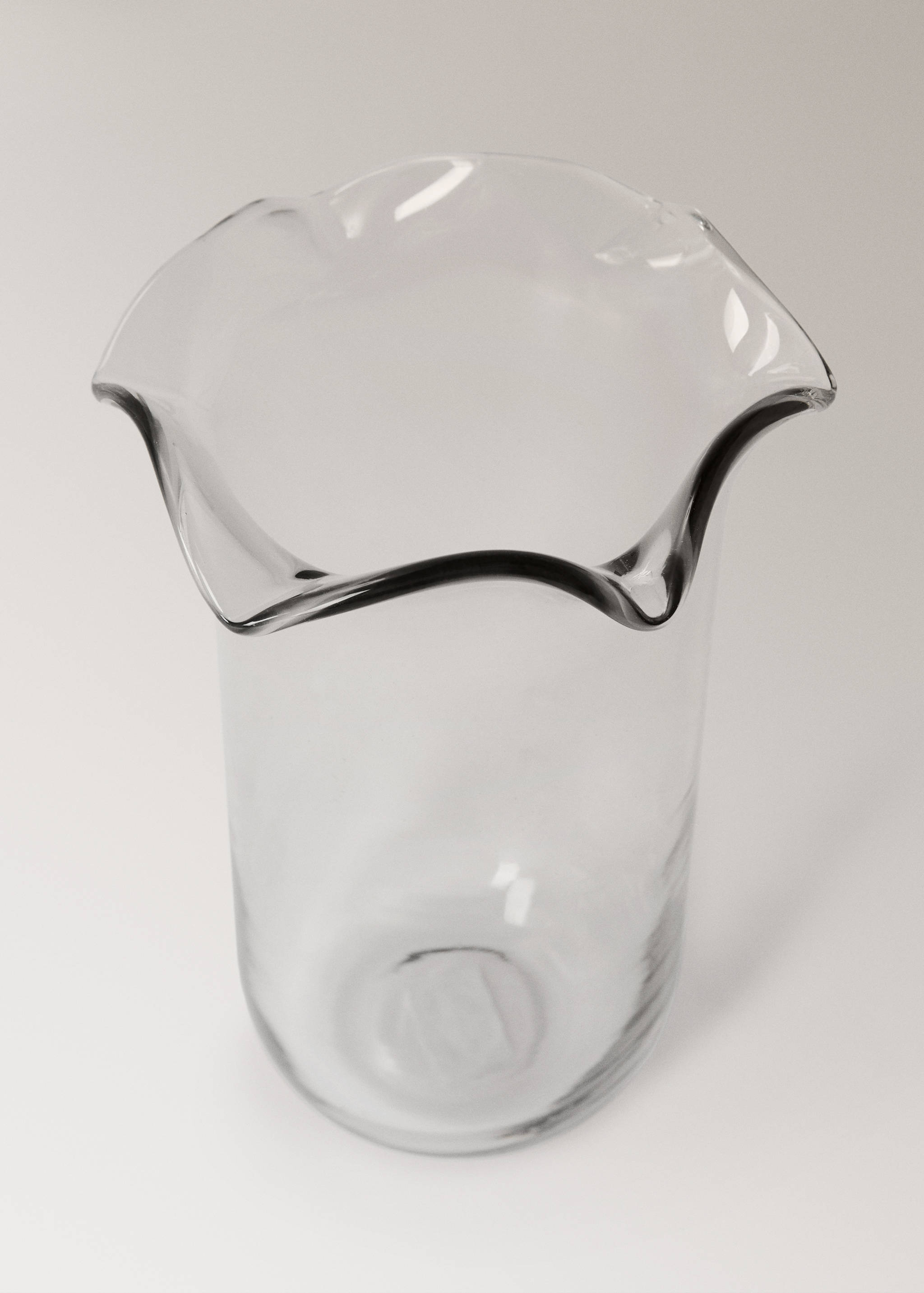 Recycled glass vase with waves - Details of the article 1