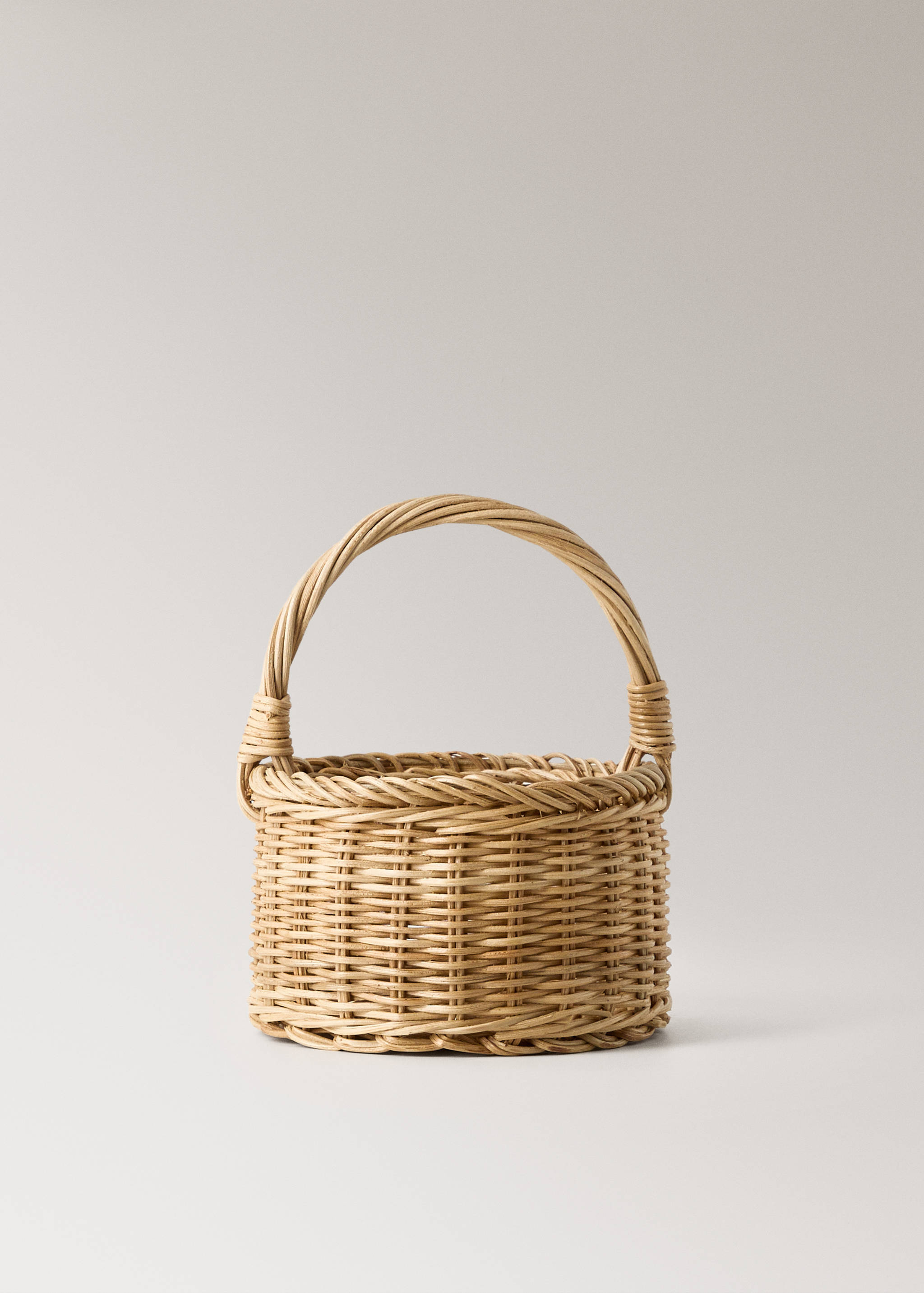 Medium rattan basket with handles - Article without model