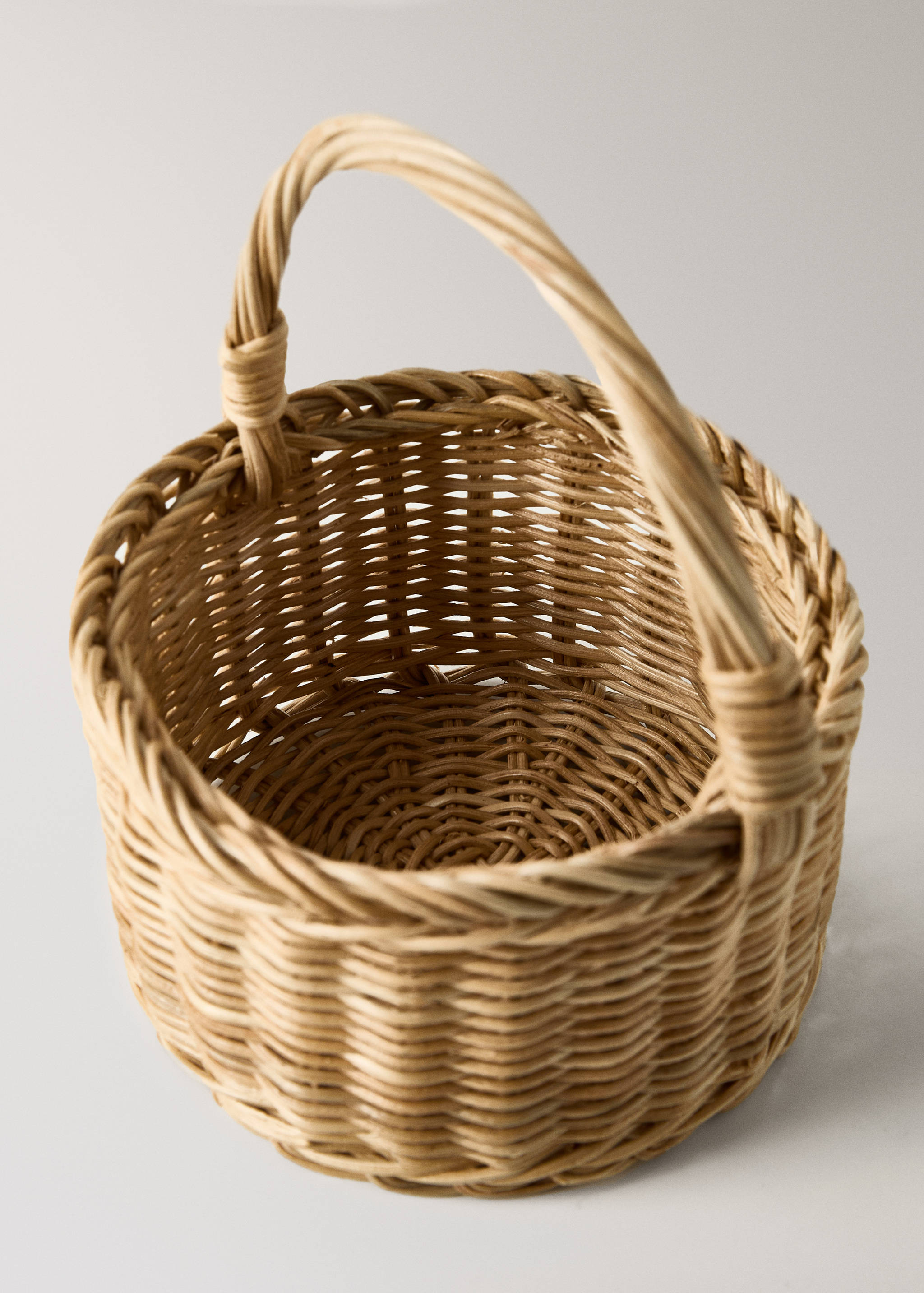 Medium rattan basket with handles - Details of the article 2