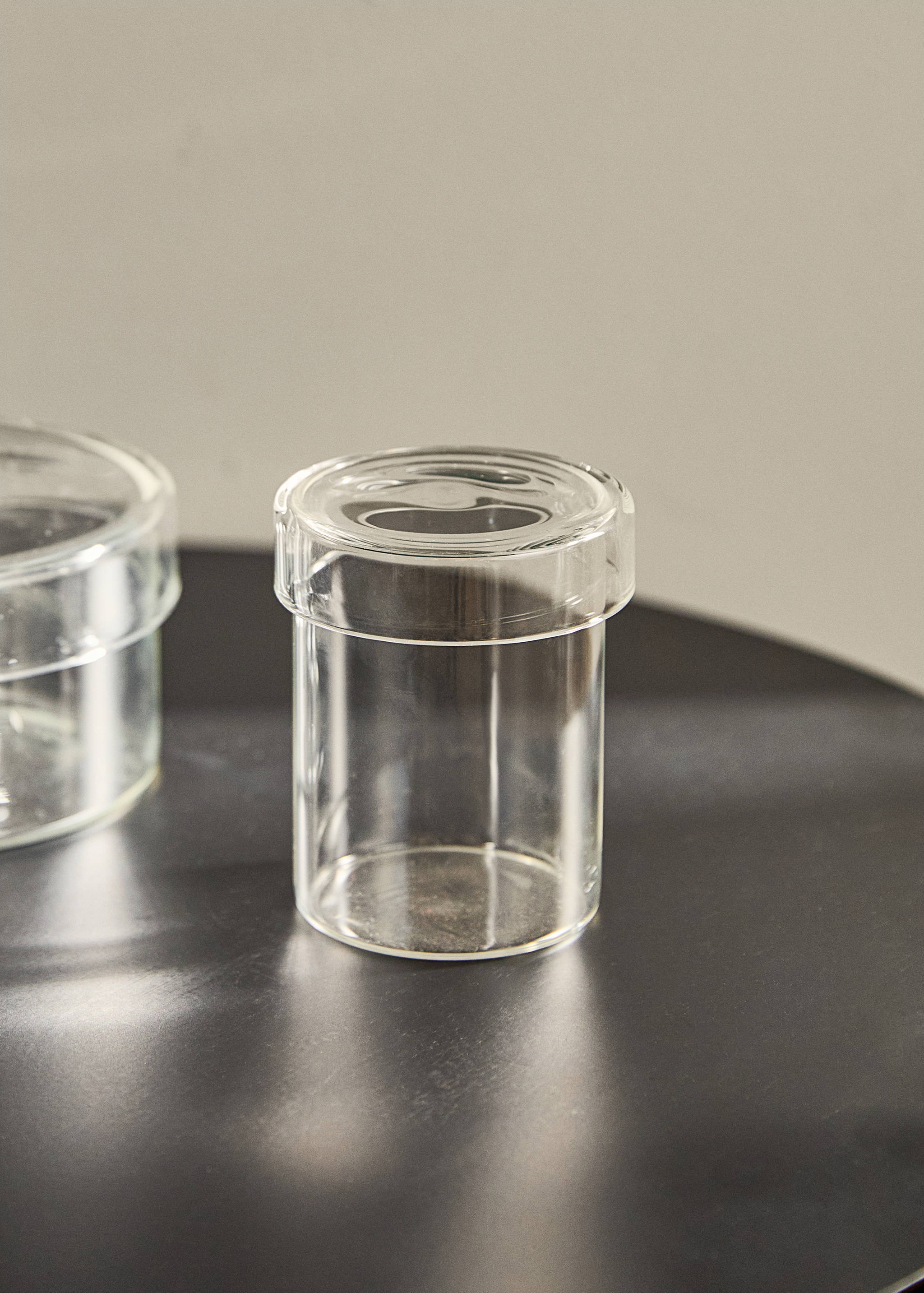 Small borosilicate bathroom jar with lid - General plane