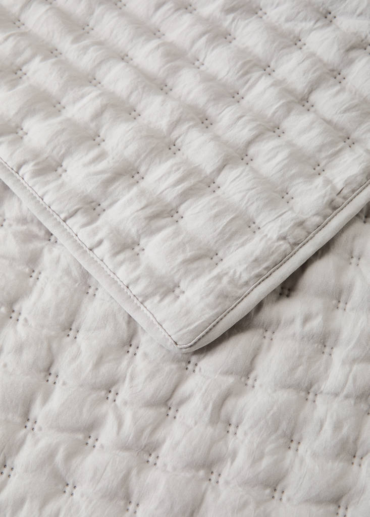 Steppdecke mit weicher Haptik für 130/150 cm Bett — Grau