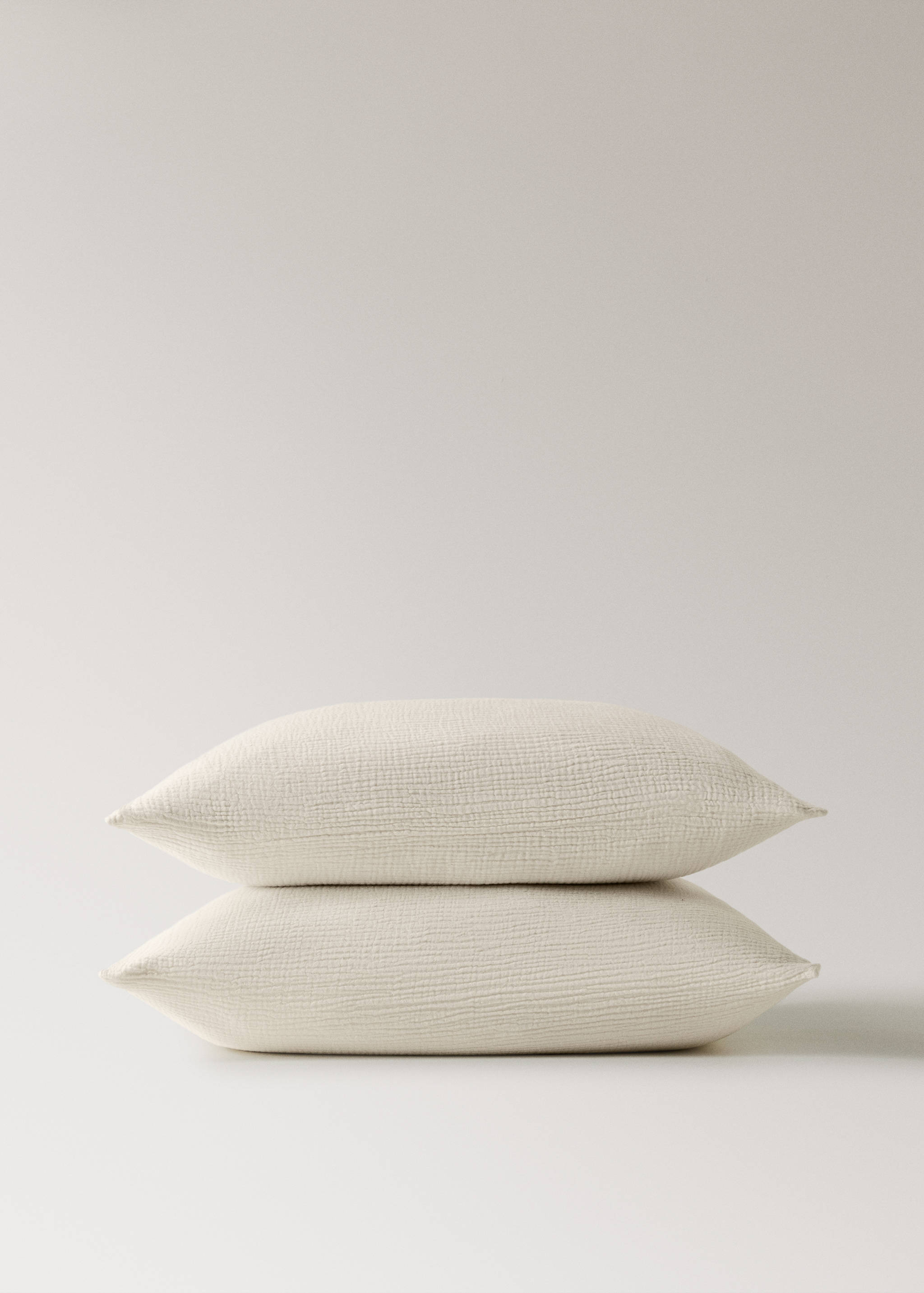 Two cotton chiffon pillowcases 60x60 cm - Details of the article 1