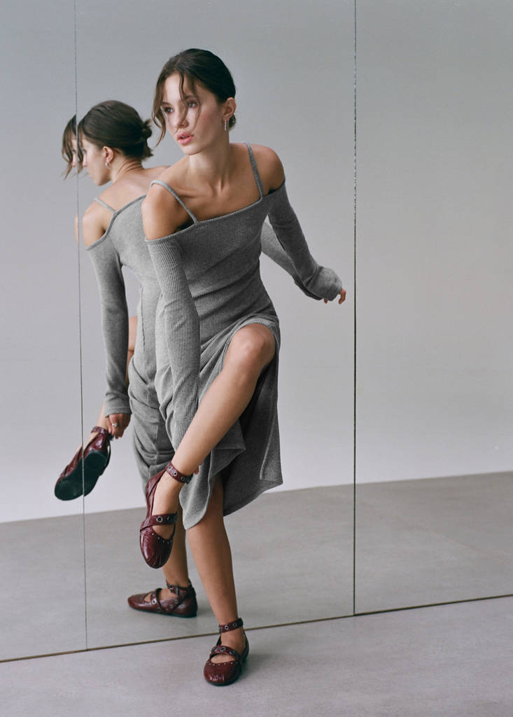 Knitted dress with cut-out — Dark Heather Grey