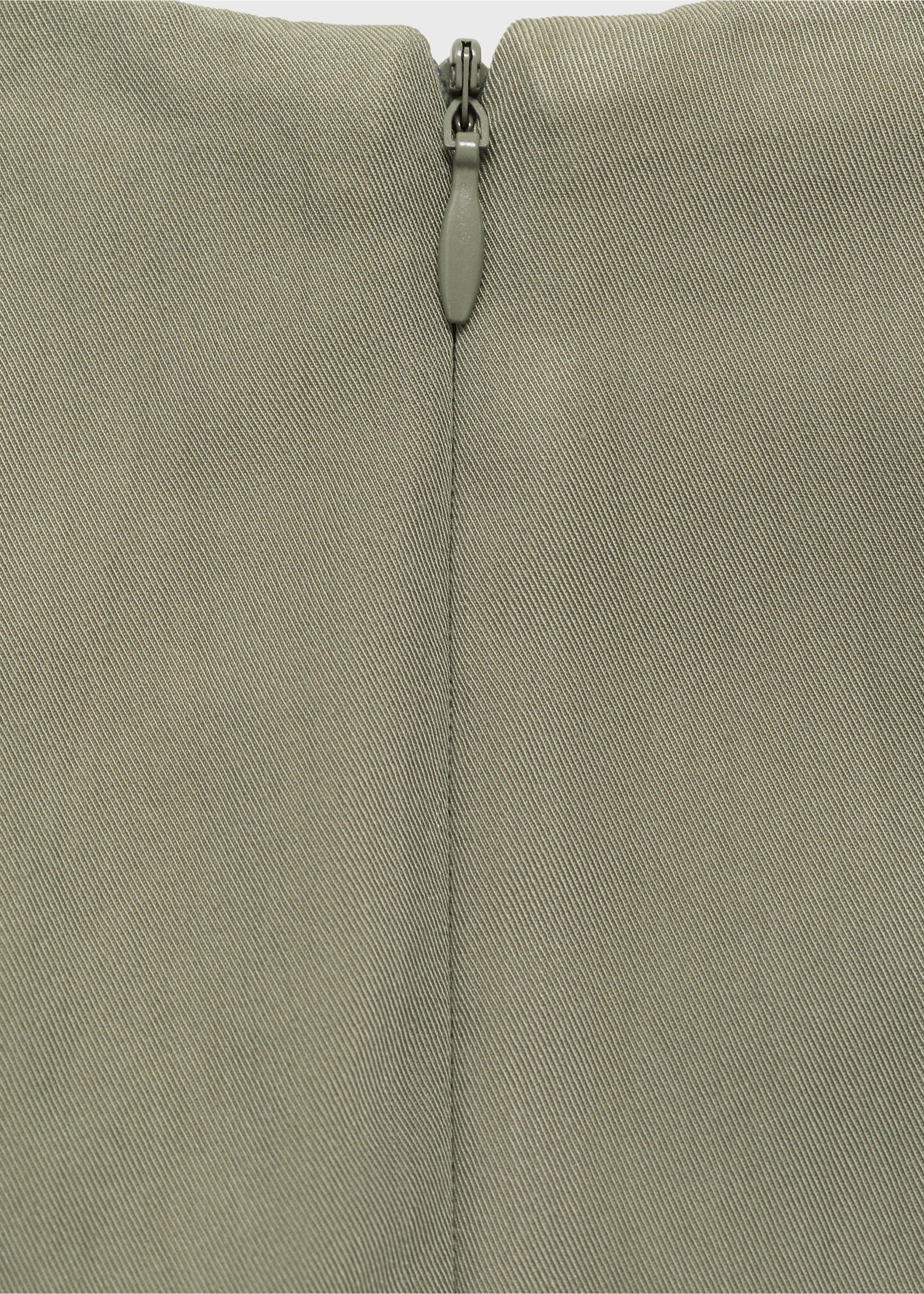 Платье с вырезом лодочка со складками - Деталь изделия 0, Хаки. Ref: 17034083-00.