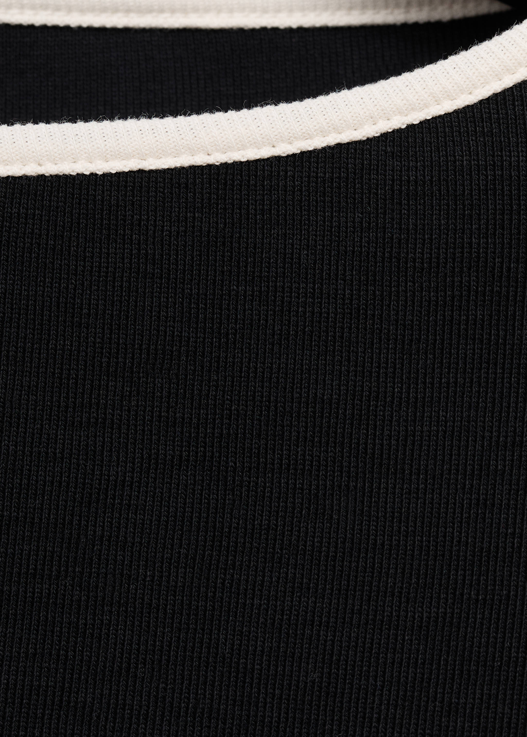 Baumwoll-T-Shirt mit Knopfmanschetten - Detail des Artikels 8