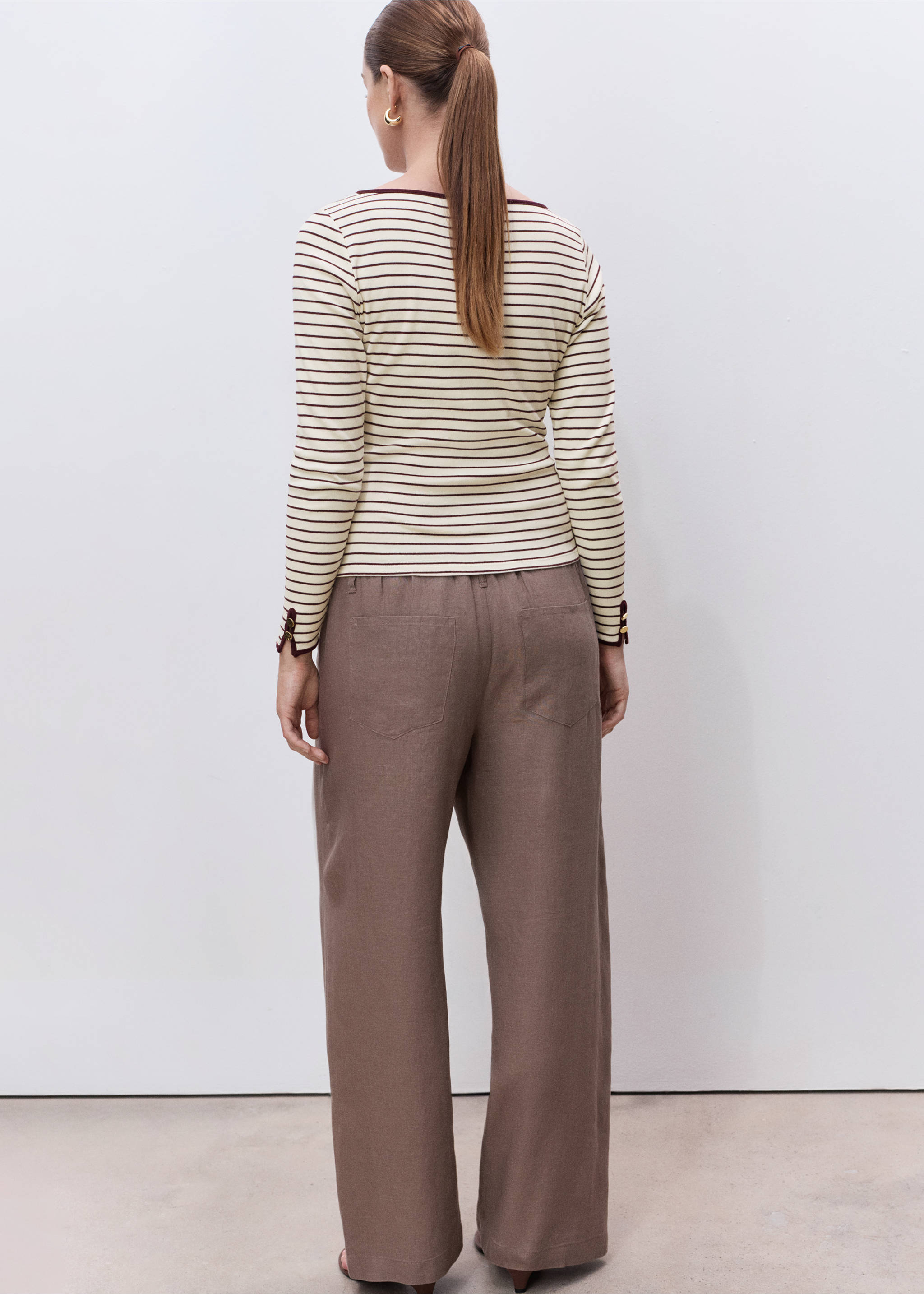 Cotton maternity t-shirt with buttoned cuffs - Reverse of the article, Burgundy. Ref: 17034087-00.