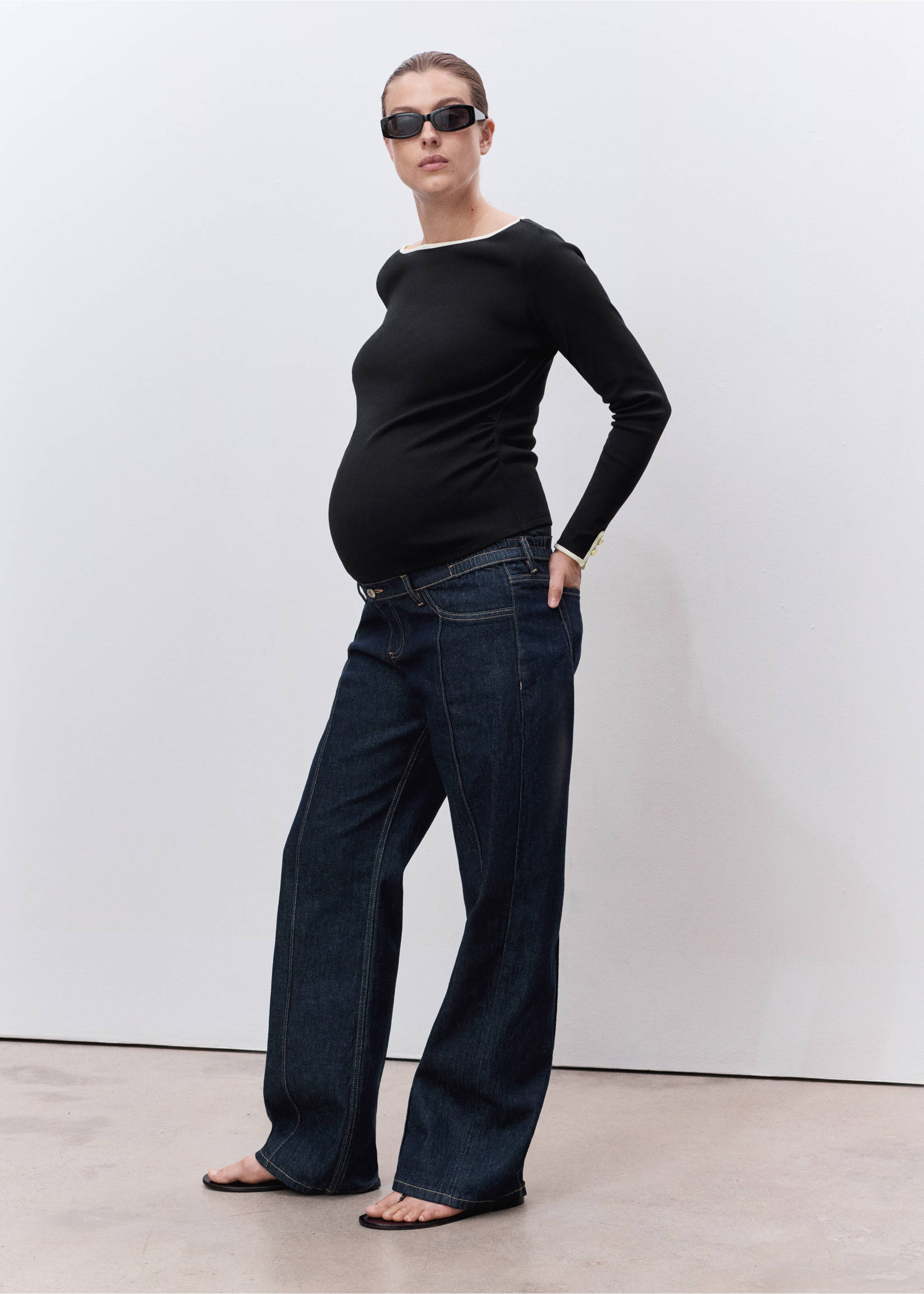 Cotton maternity t-shirt with buttoned cuffs - General plane, Black. Ref: 17034087-00.