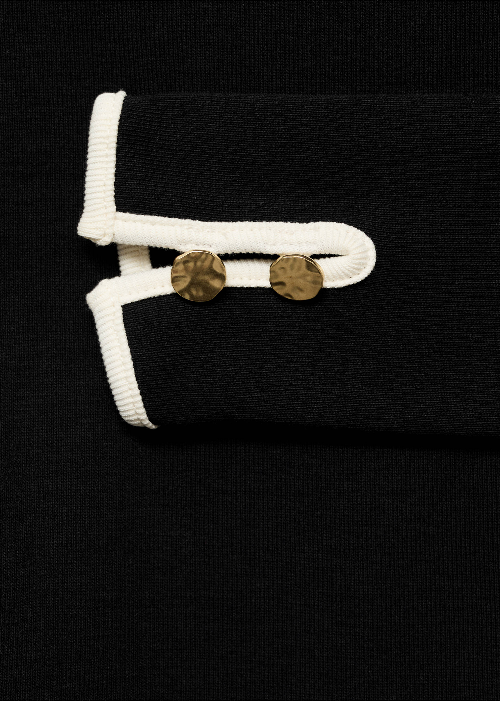 Cotton maternity t-shirt with buttoned cuffs - Details of the article 0, Black. Ref: 17034087-00.