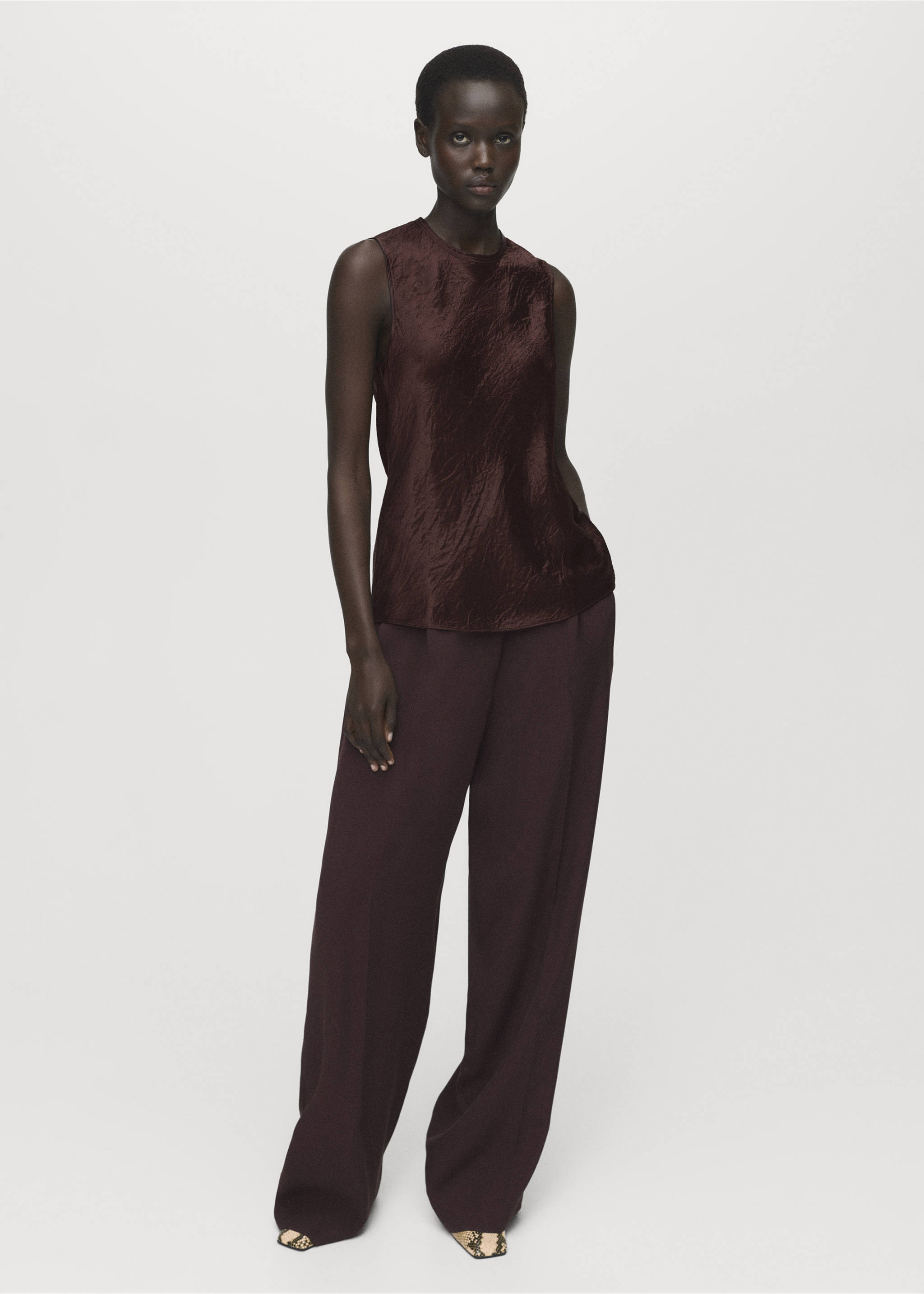 Blouse satinée effet froissé - Plan général, Chocolat. Ref: 17034096-00.