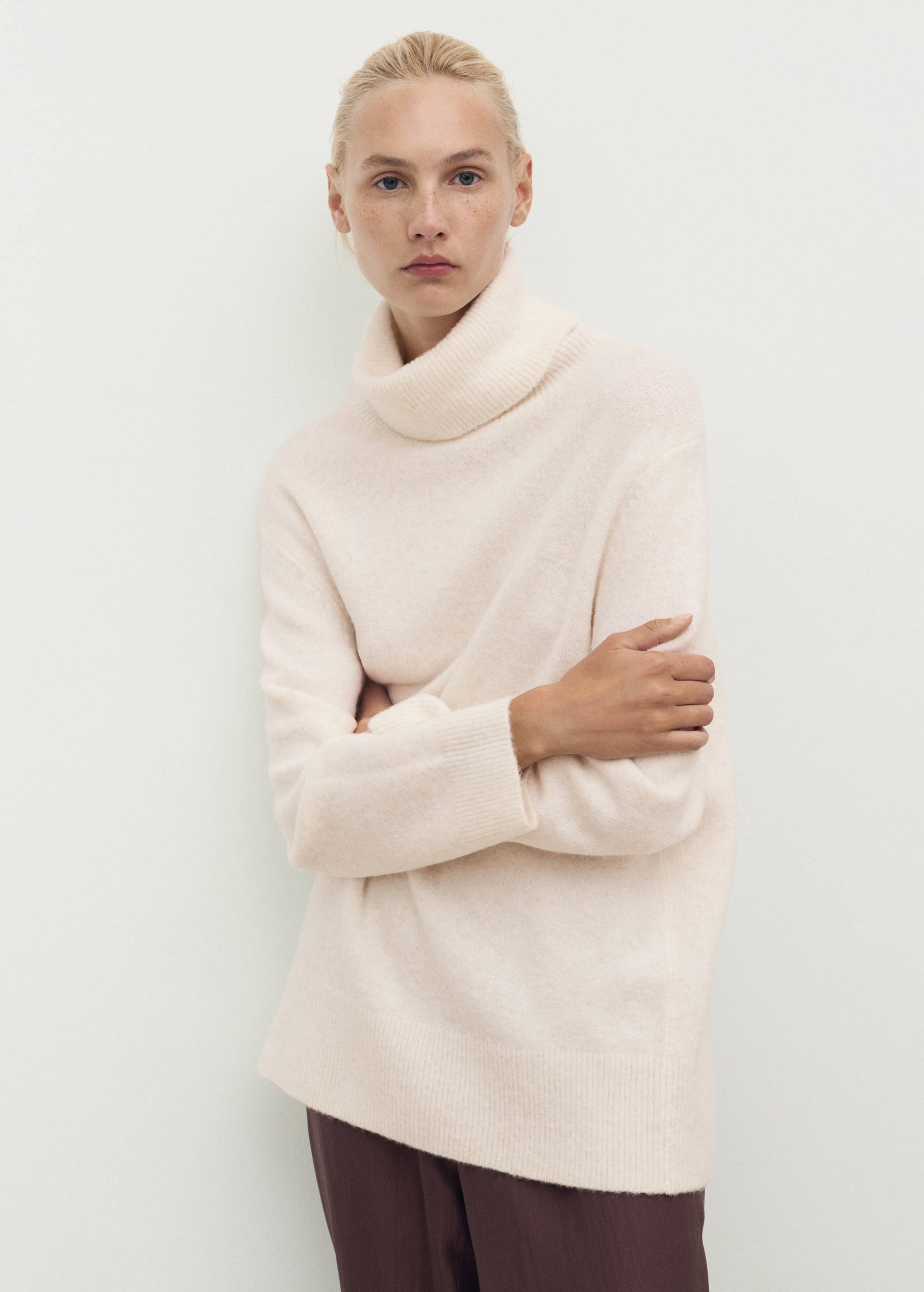 Turtleneck knit sweater - Medium plane