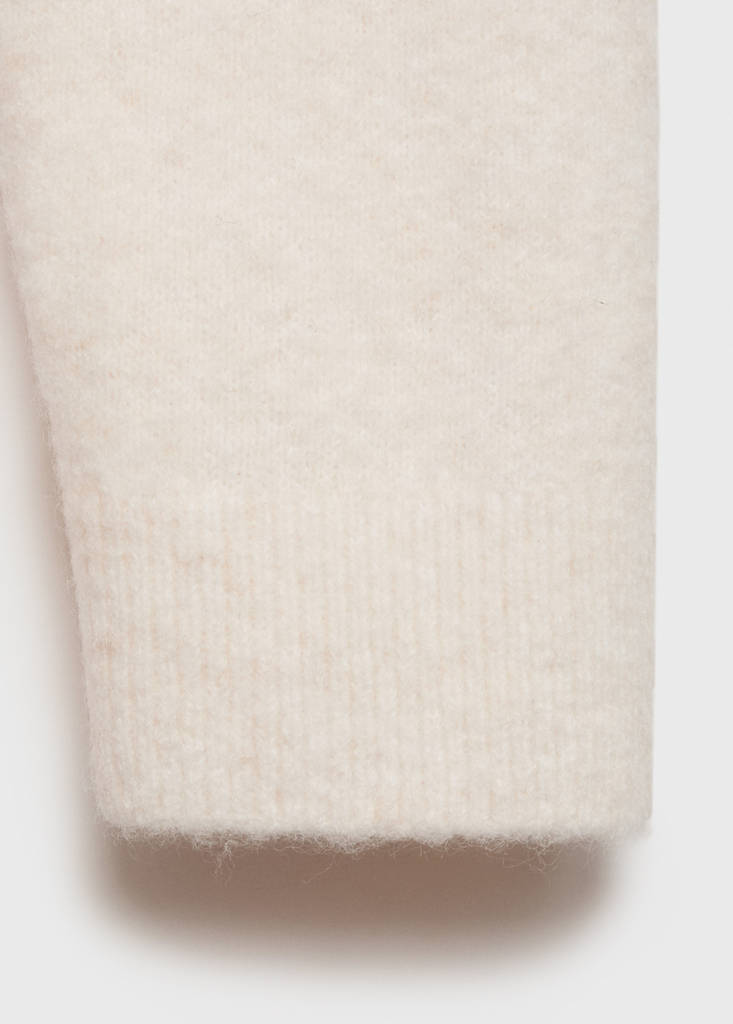 Turtleneck knit sweater — Ivory White