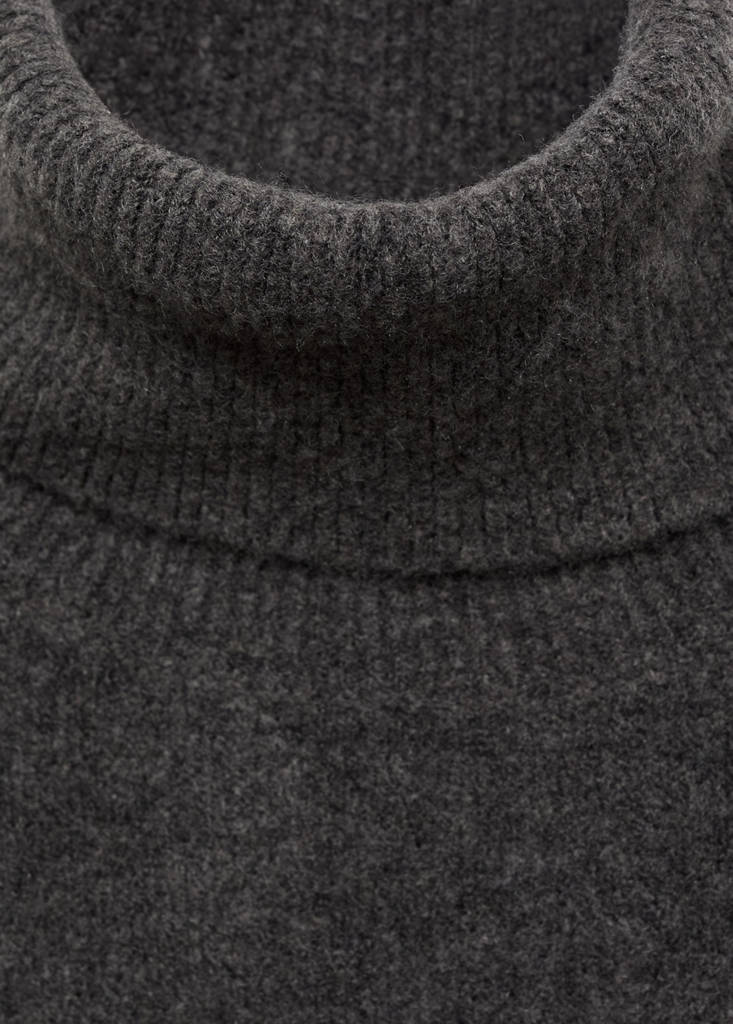 Turtleneck knit sweater — Charcoal