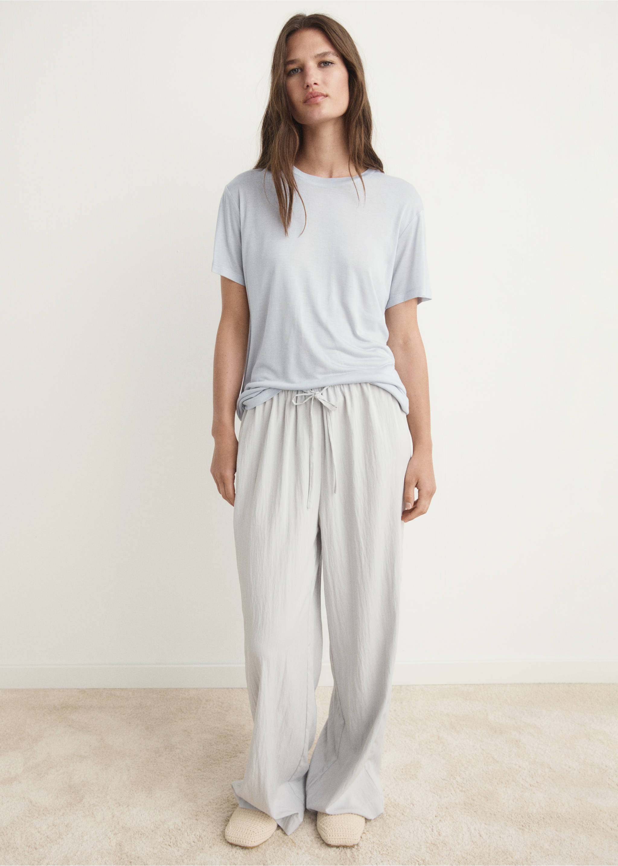 Light blue short-sleeved t-shirt with a relaxed fit., Light/Pastel Grey. Ref: 17034105-00.