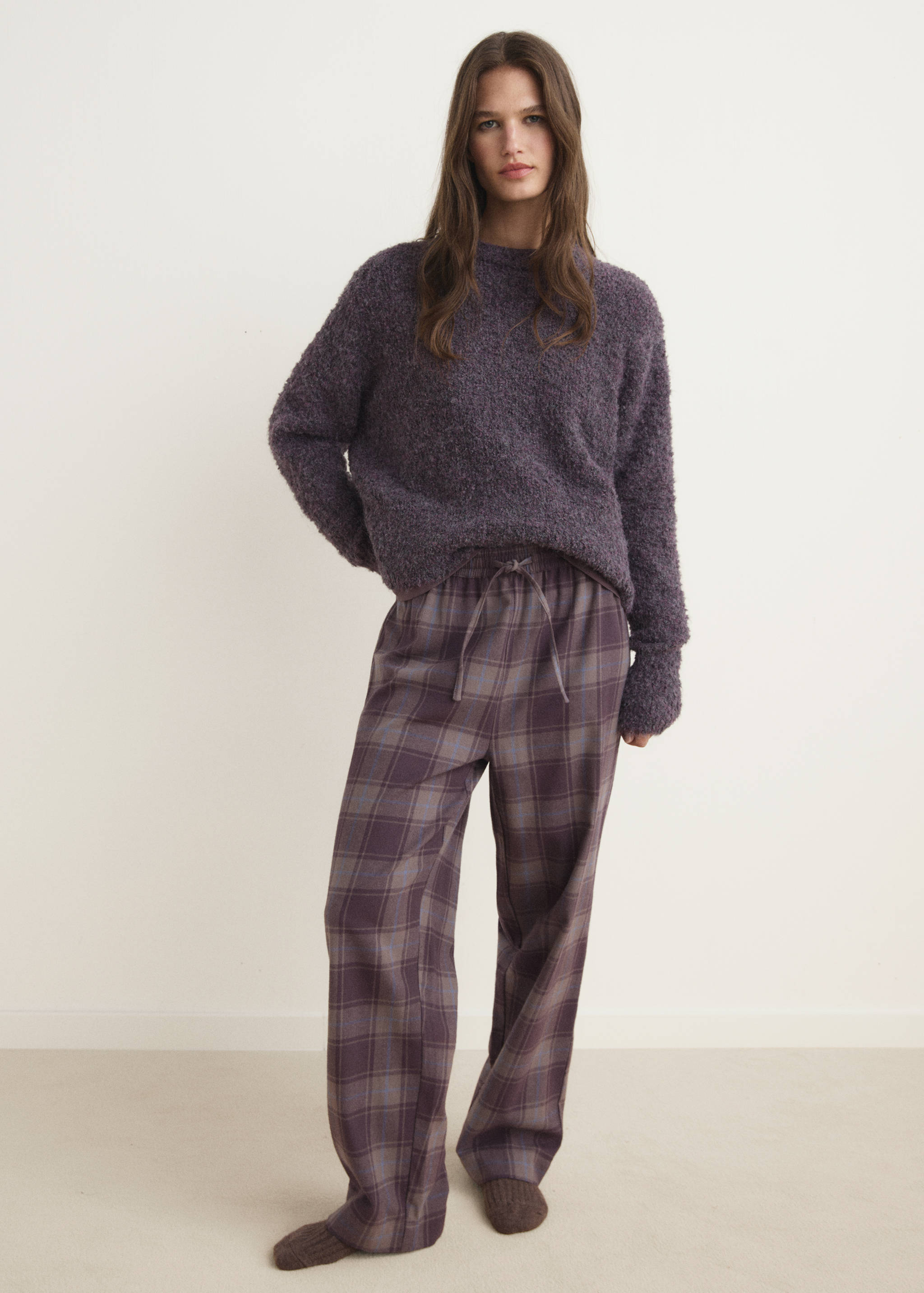 Round-neck bouclé sweater - General plane