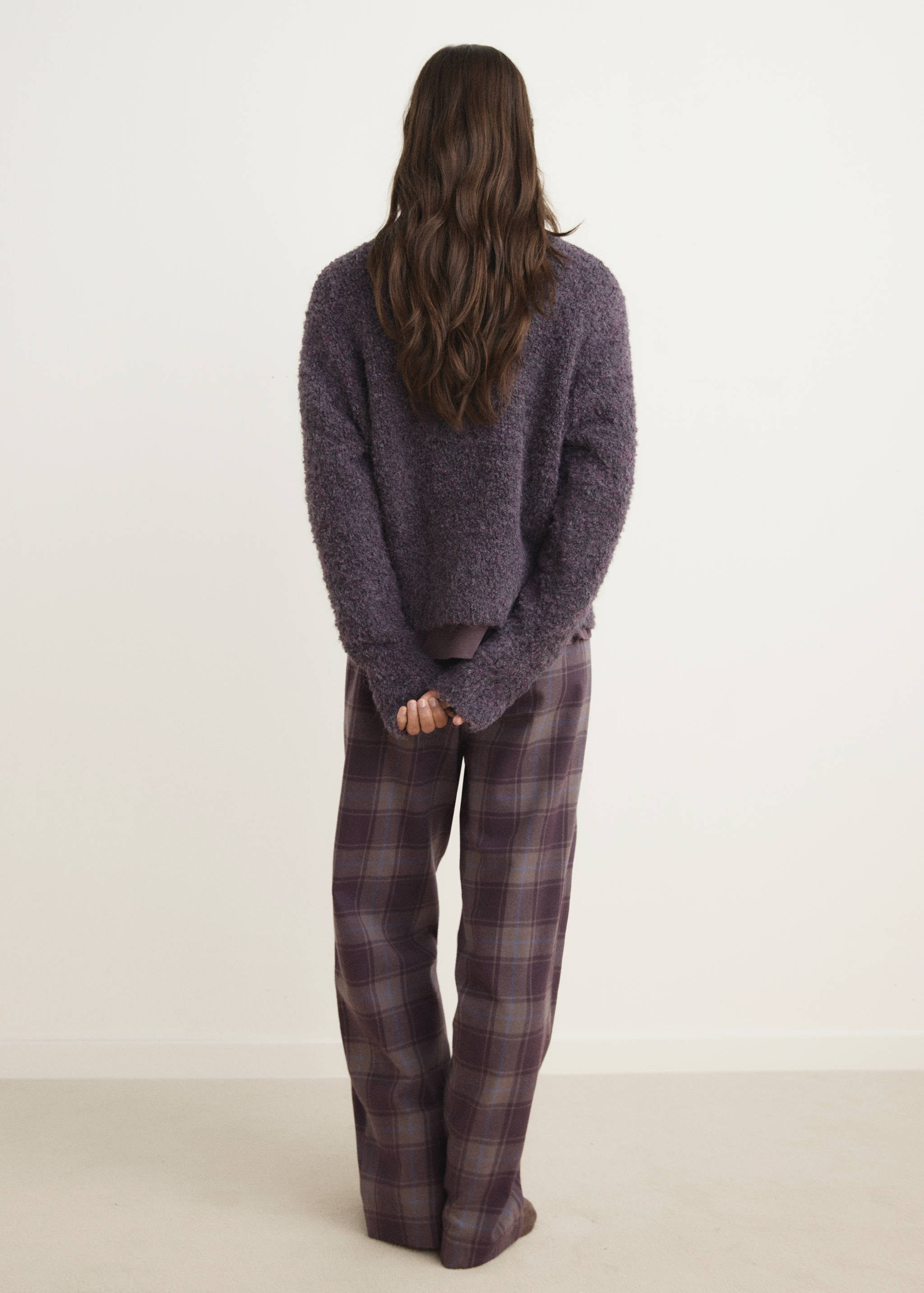 Round-neck bouclé sweater - Reverse of the article